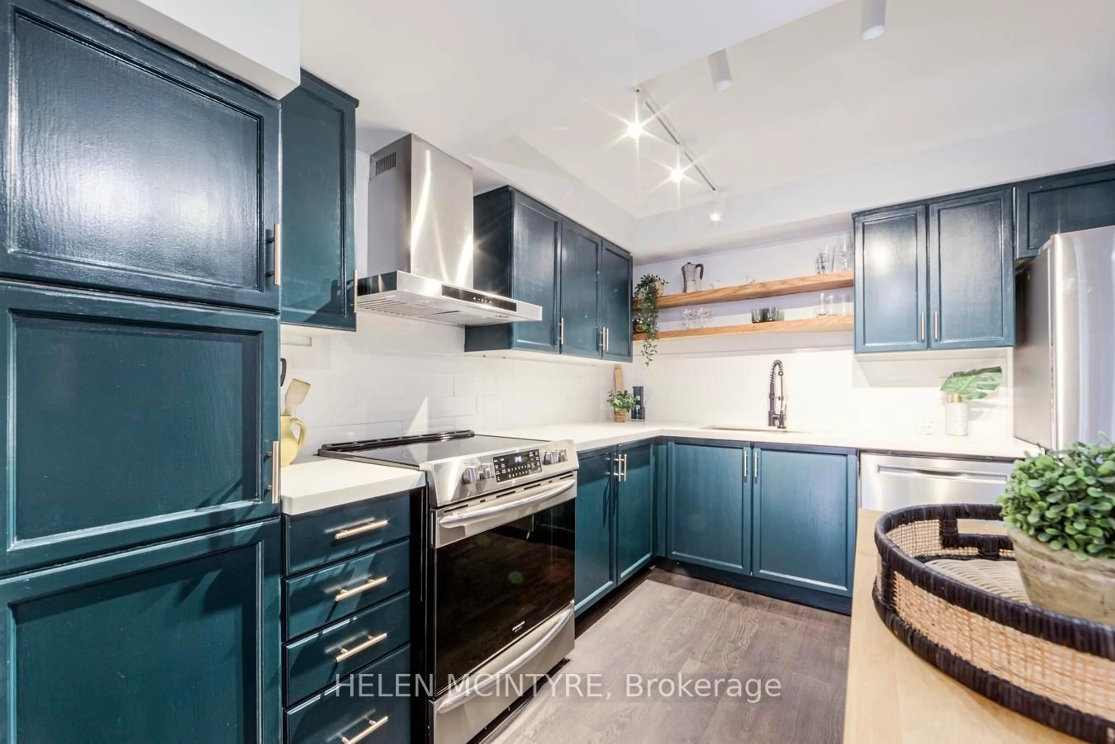 Unknown for 955 Millwood Rd #222, Toronto Ontario M4G 4E3