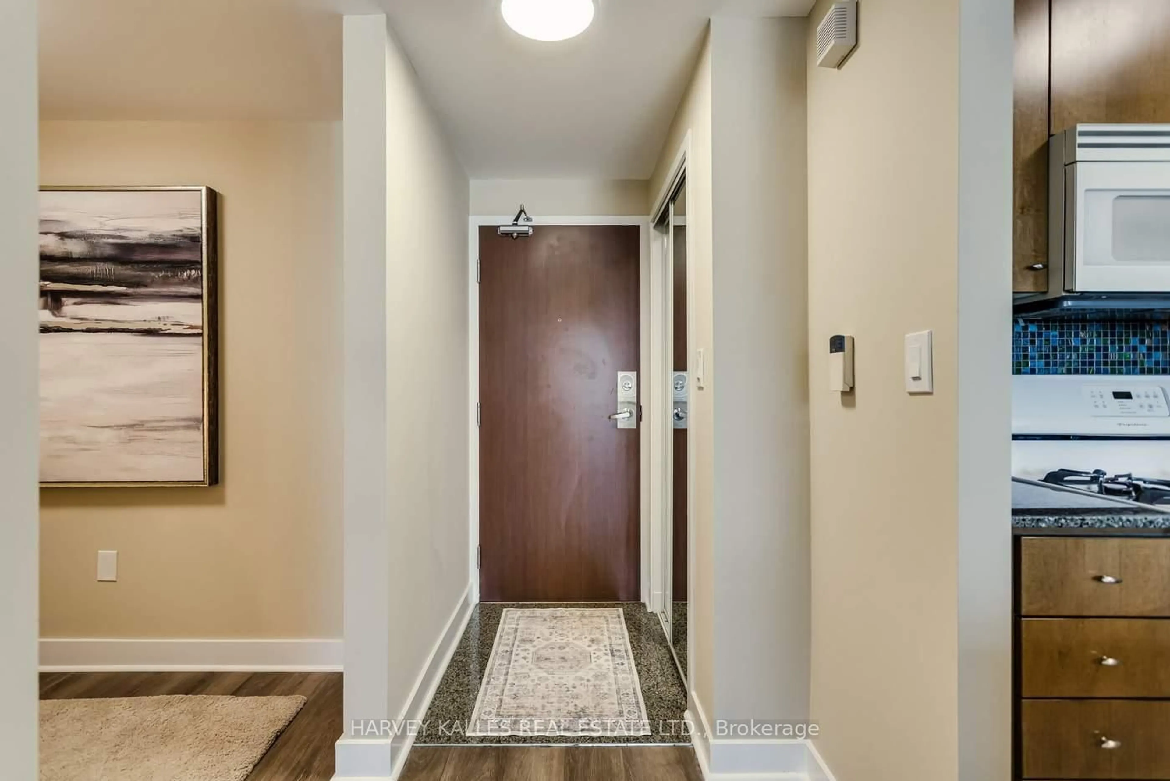 Indoor entryway for 35 Mariner Terr #3808, Toronto Ontario M5V 3V9