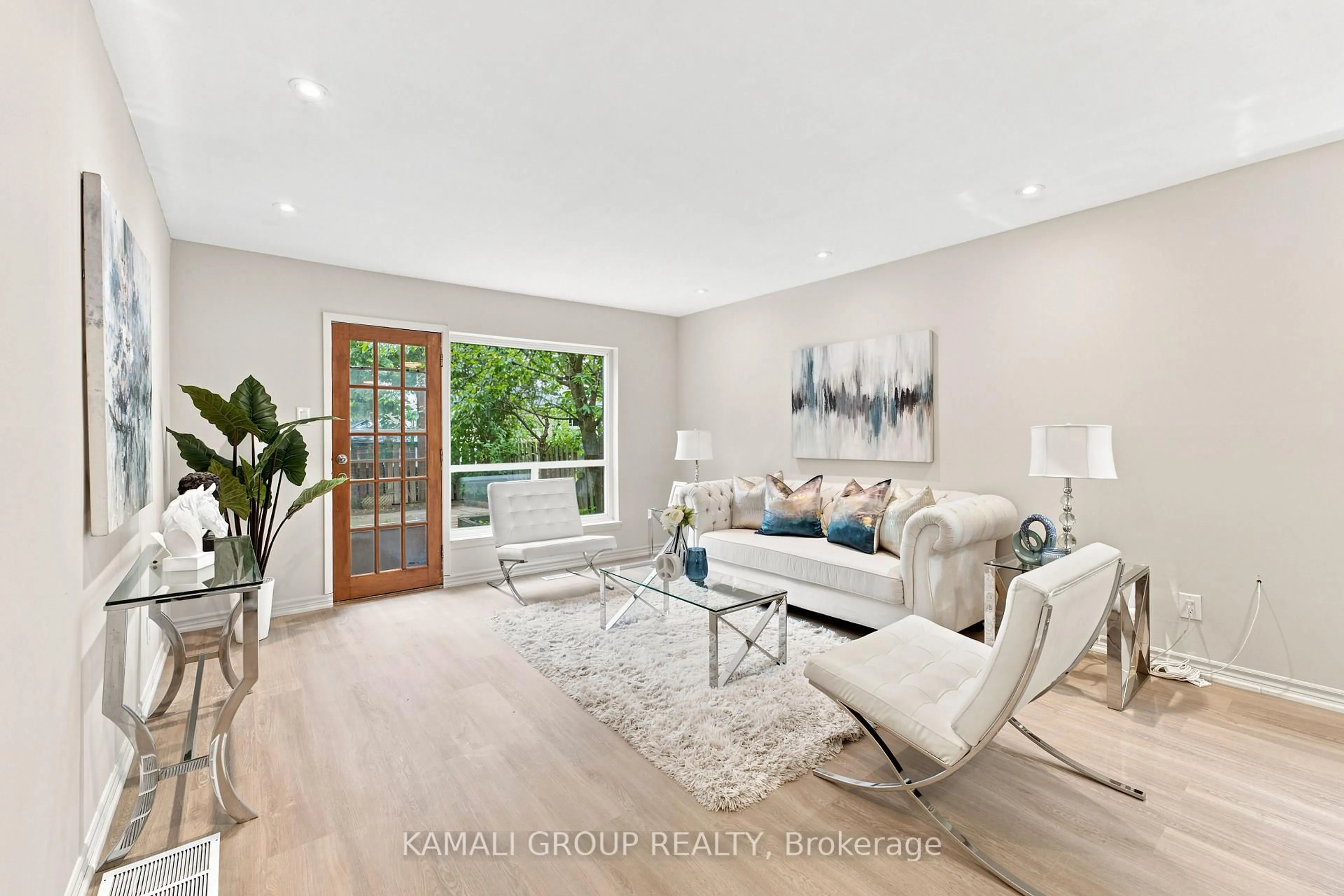 Living room with furniture, unknown for 23 Greenwin Village Rd, Toronto Ontario M2R 2R9