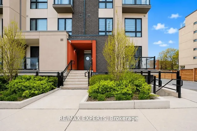 8 Marquette Ave #7, Toronto 3