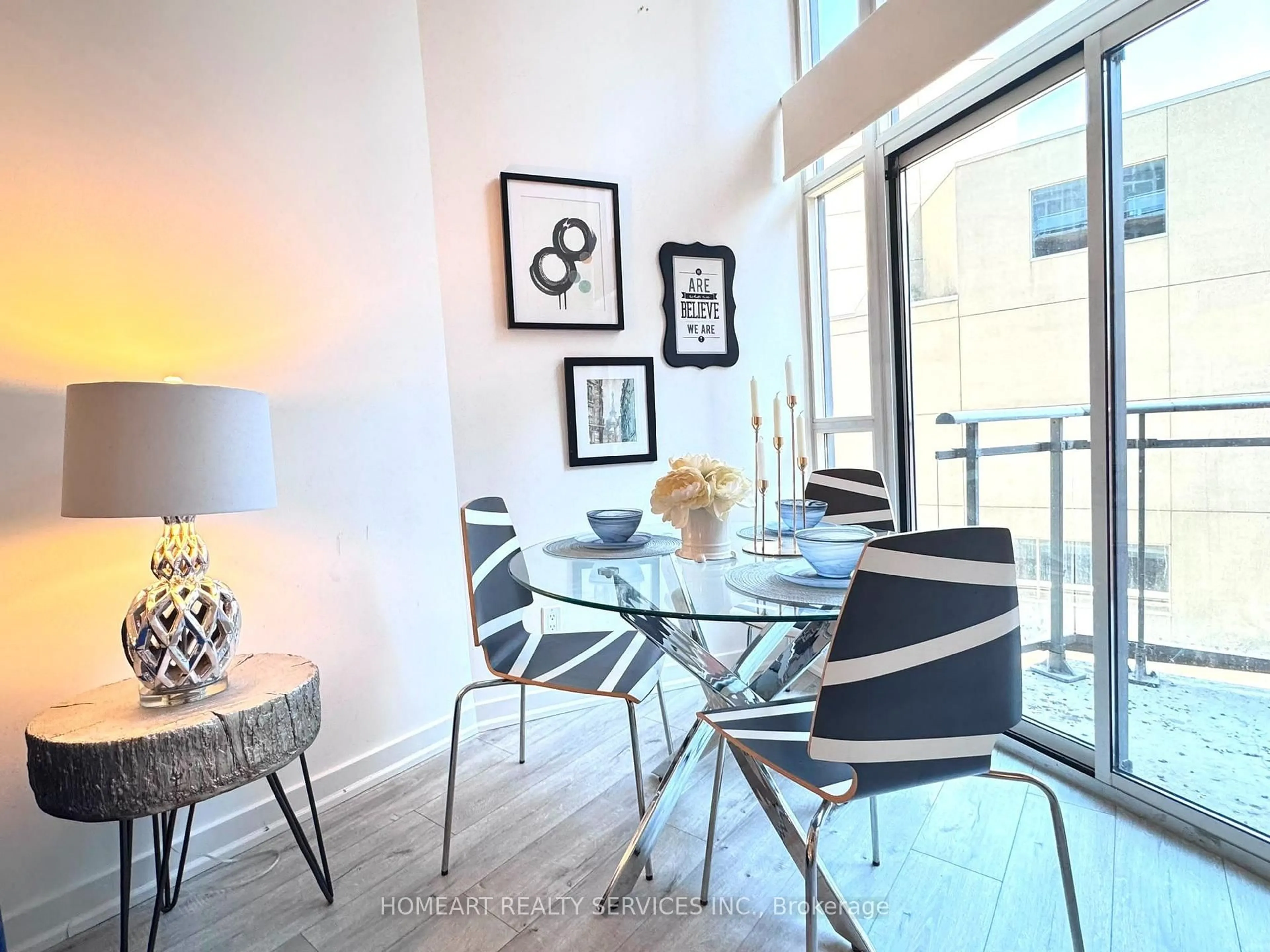 Dining room, unknown for 255 Richmond St #404, Toronto Ontario M5A 4T7