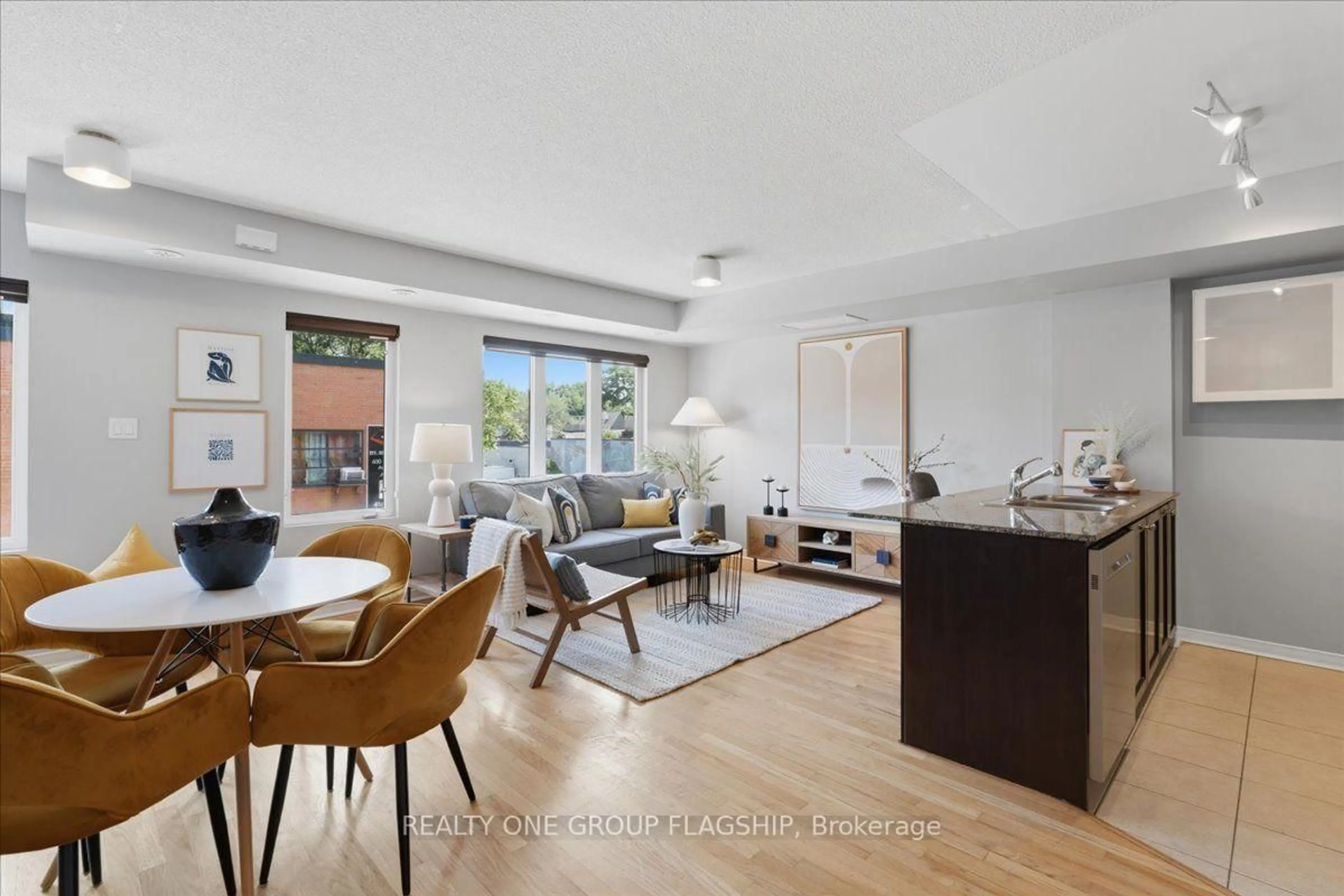 Unknown for 1 Ruttan St #201, Toronto Ontario M6P 0A1