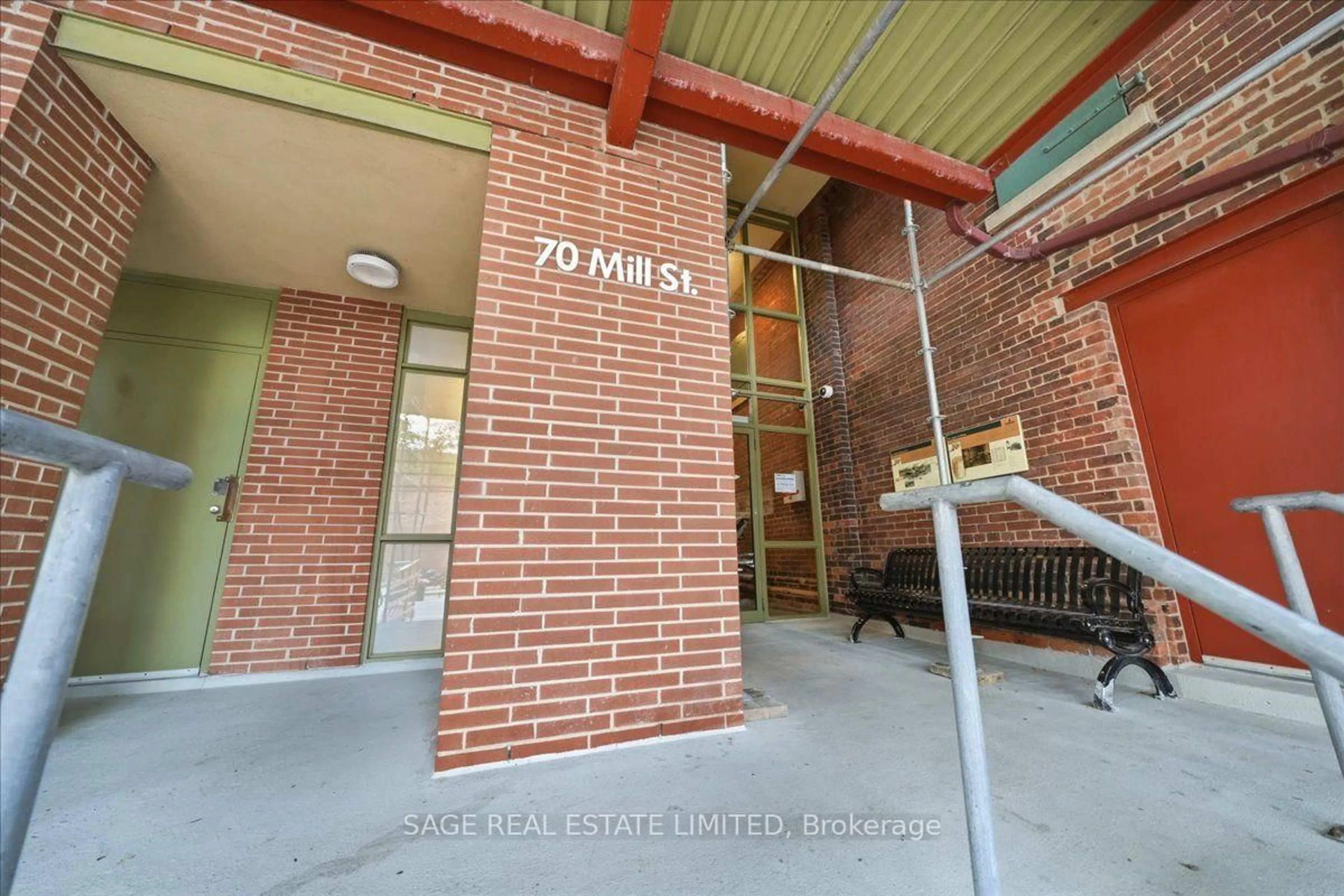 Indoor foyer for 70 Mill St #302, Toronto Ontario M5A 4R1