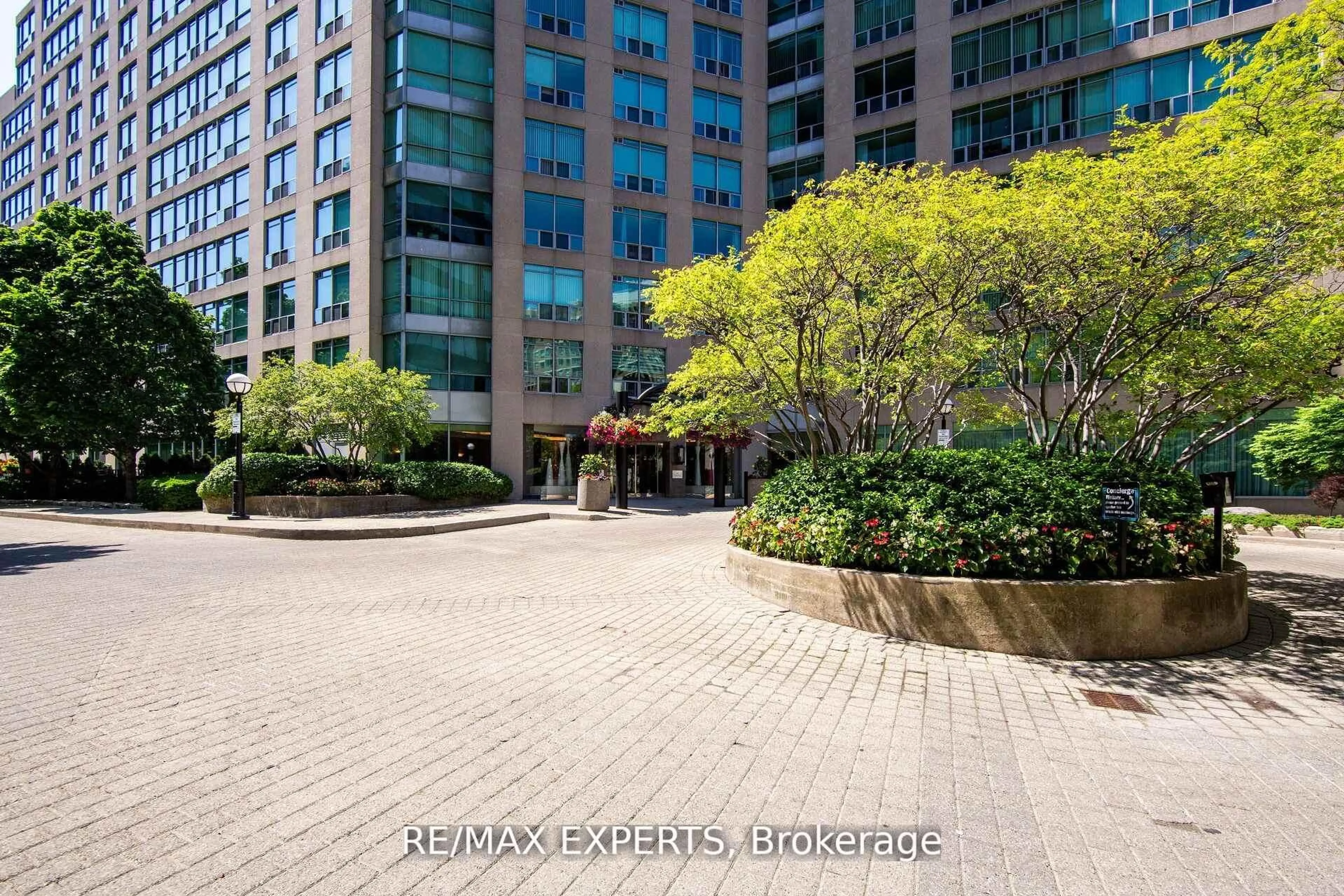 Unknown for 942 Yonge St #1006, Toronto Ontario M4W 3S8