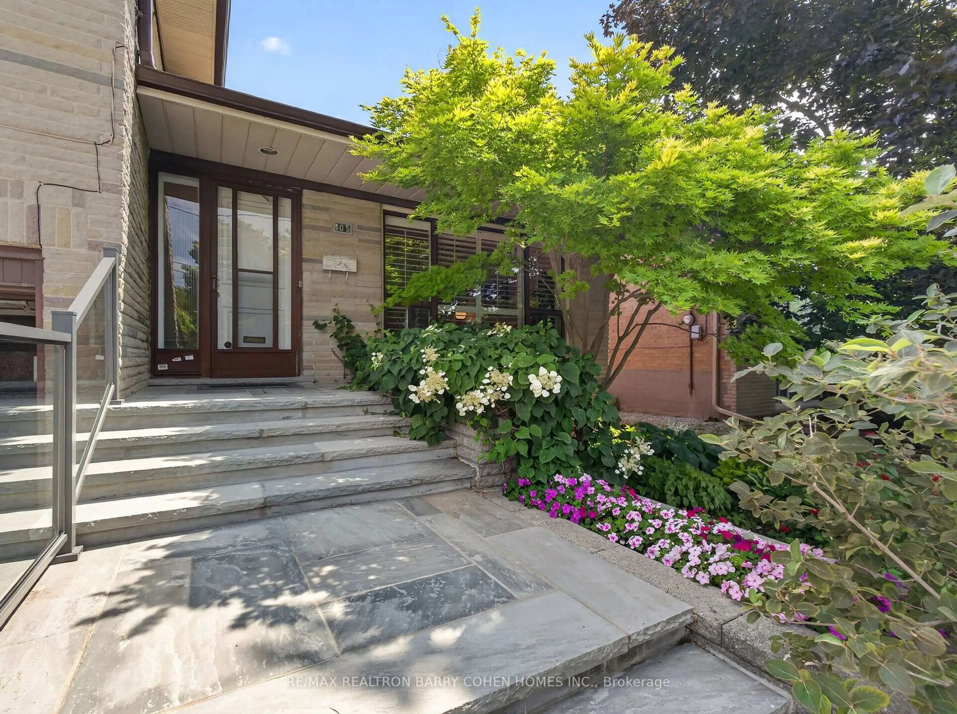 Unknown for 105 Palm Dr, Toronto Ontario M3H 2C2