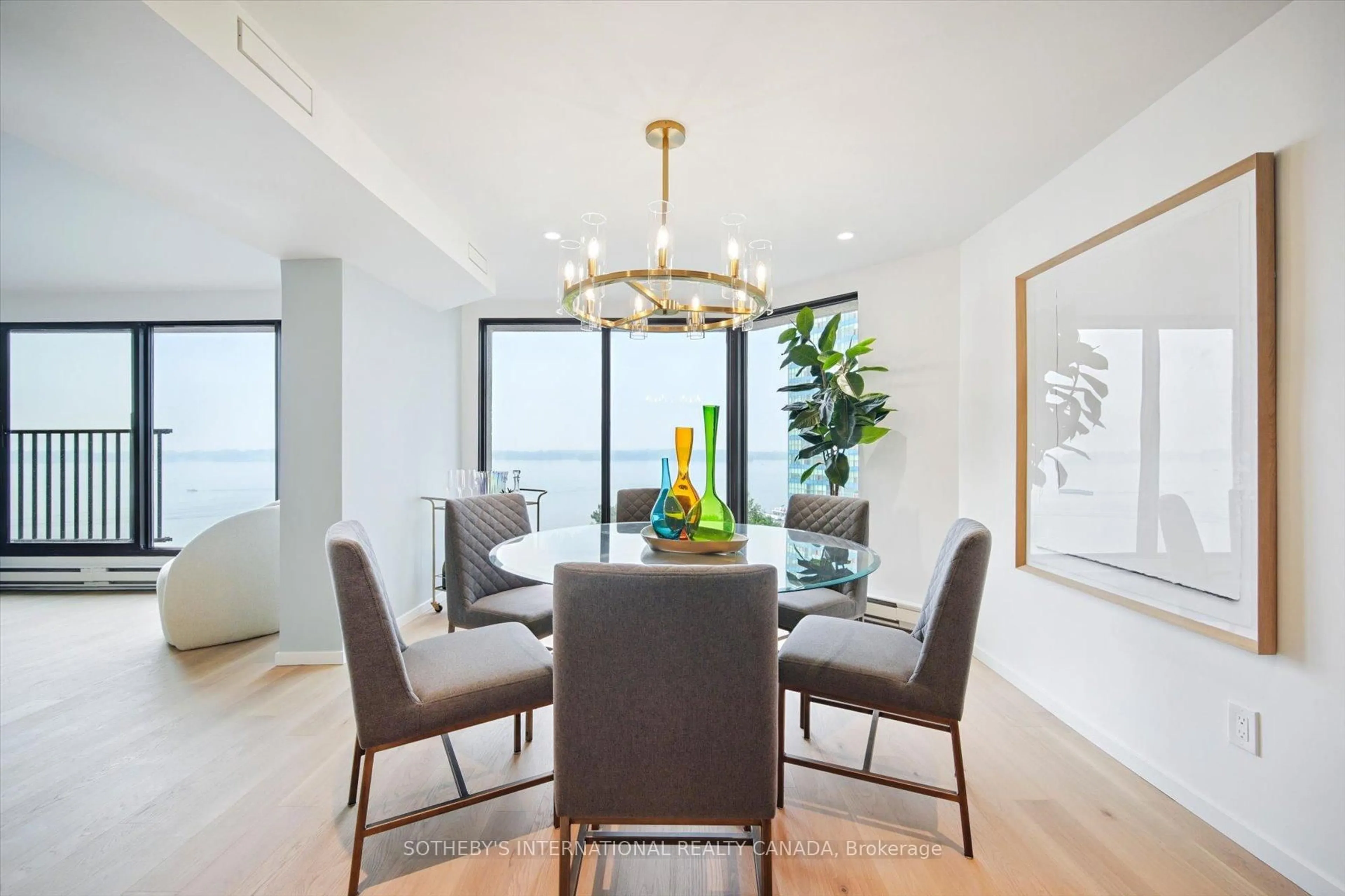 Dining room, unknown for 65 Harbour Sq #1110, Toronto Ontario M5J 2L4