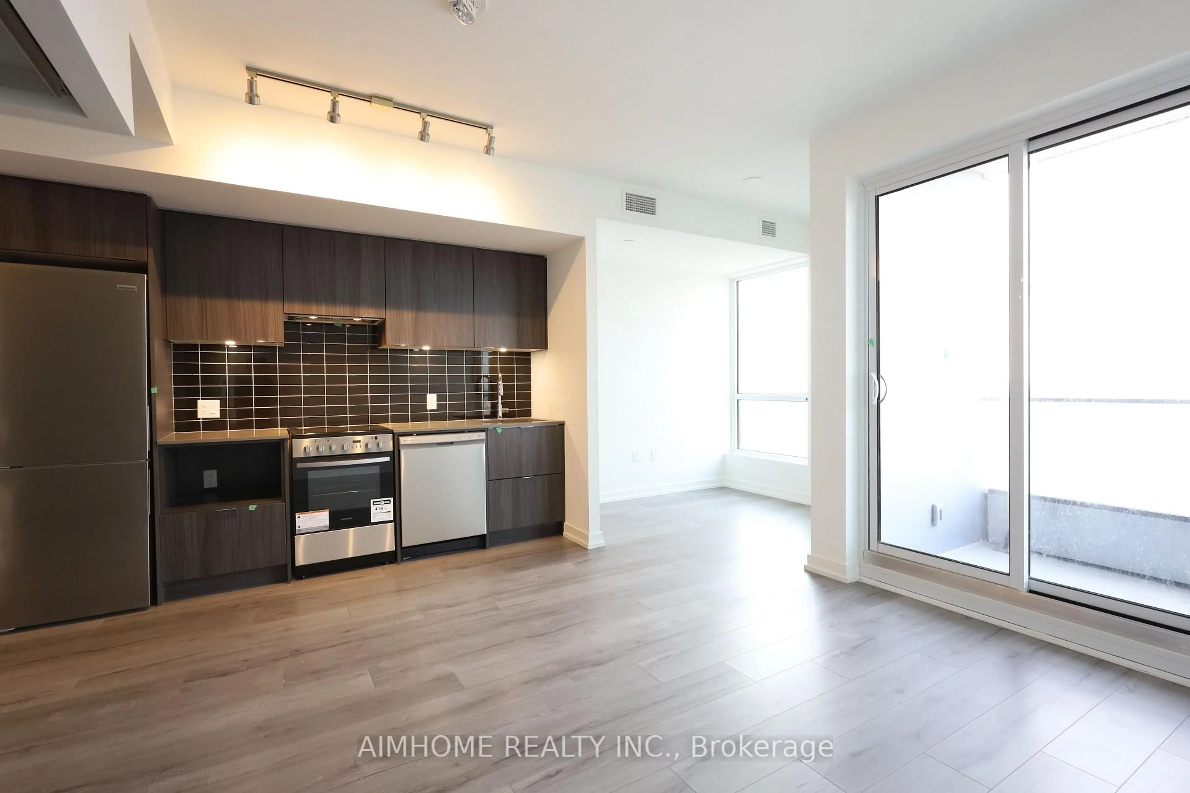 Open concept kitchen, unknown for 395 Bloor St #4805, Toronto Ontario M4W 0B4