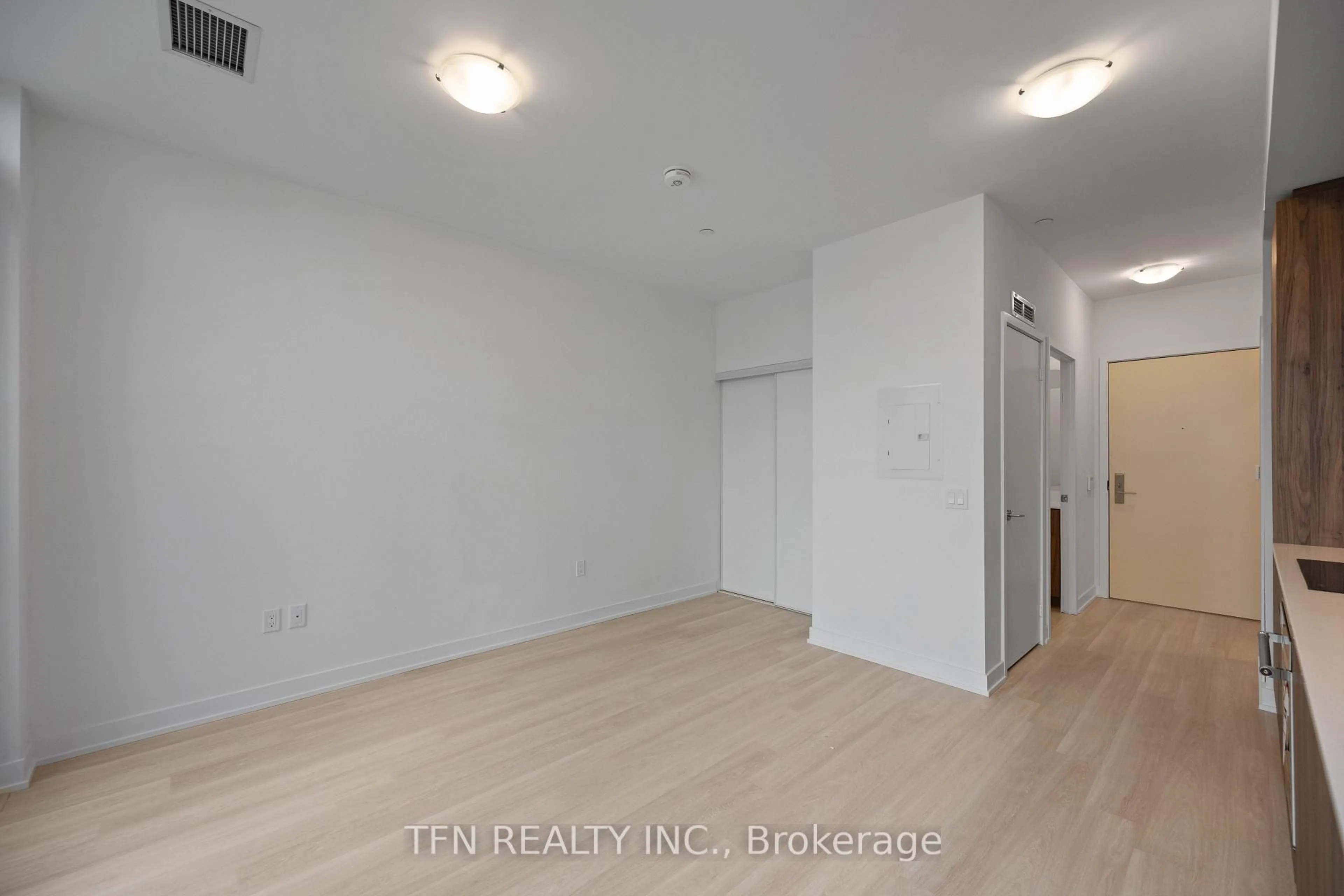 A pic of a room for 15 Richardson St #504, Toronto Ontario M5A 0Y5