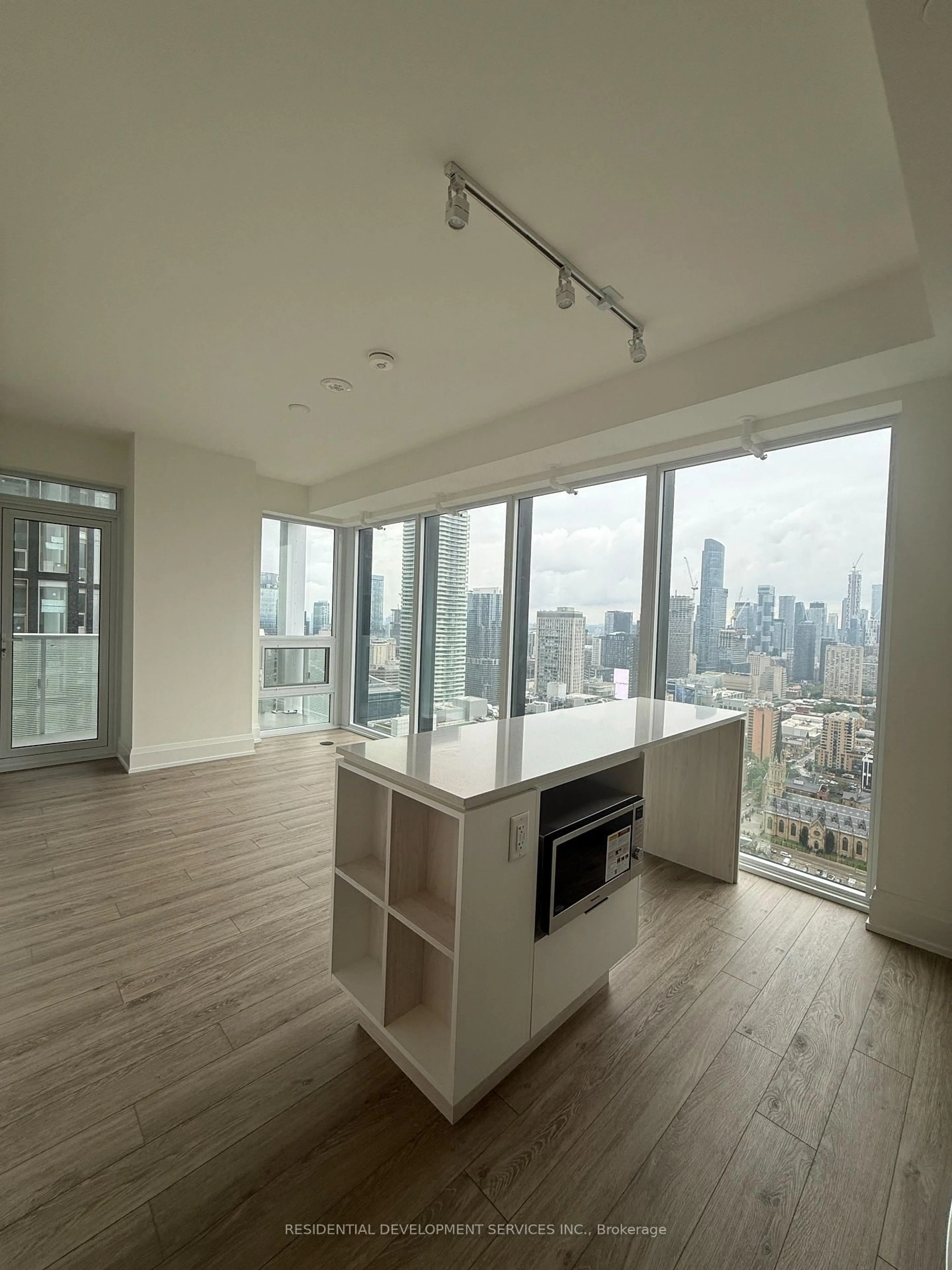 A pic of a room for 89 Church St #4703, Toronto Ontario M5C 0B7