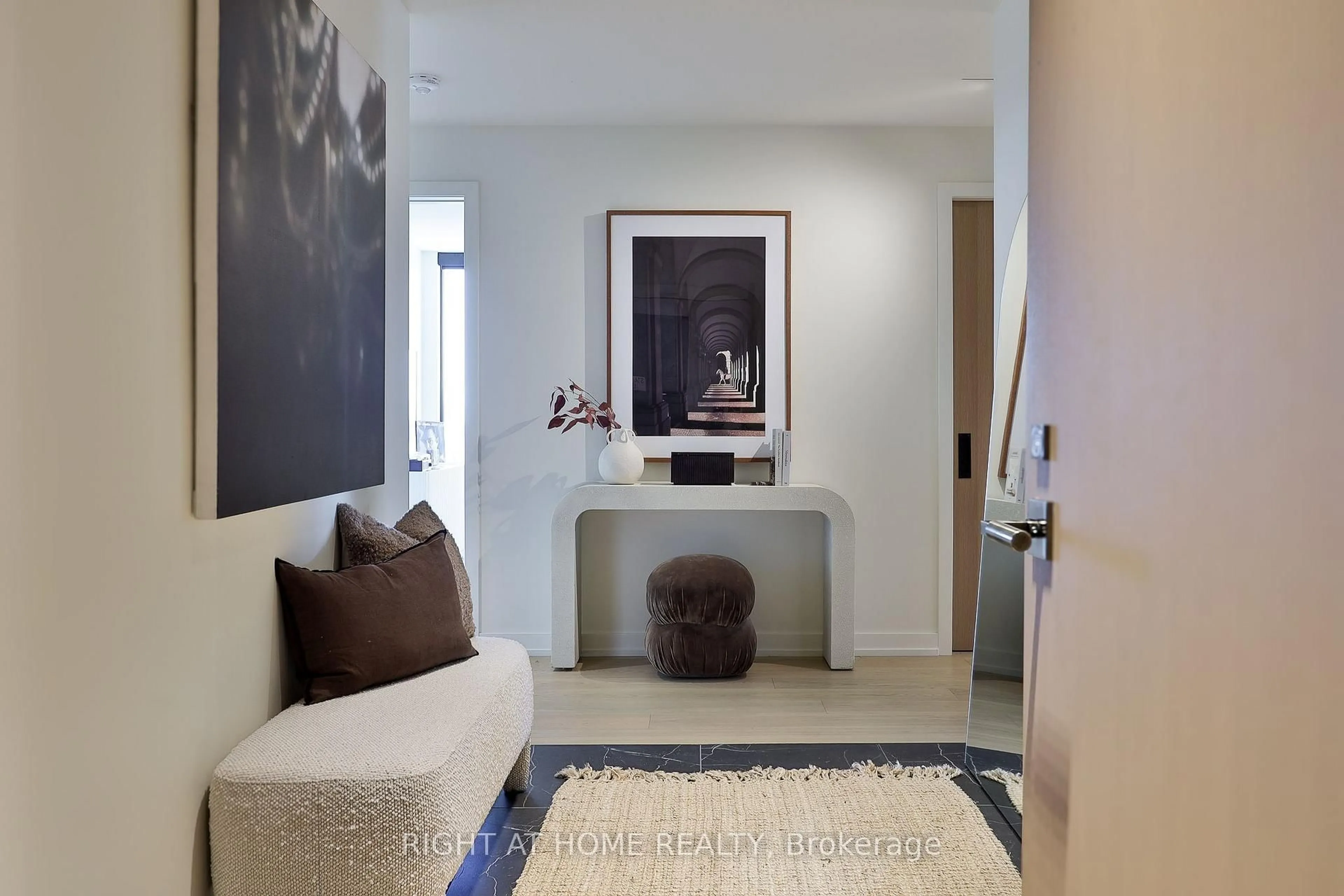 Indoor entryway for 200 Sudbury St #1302, Toronto Ontario M6J 0H1