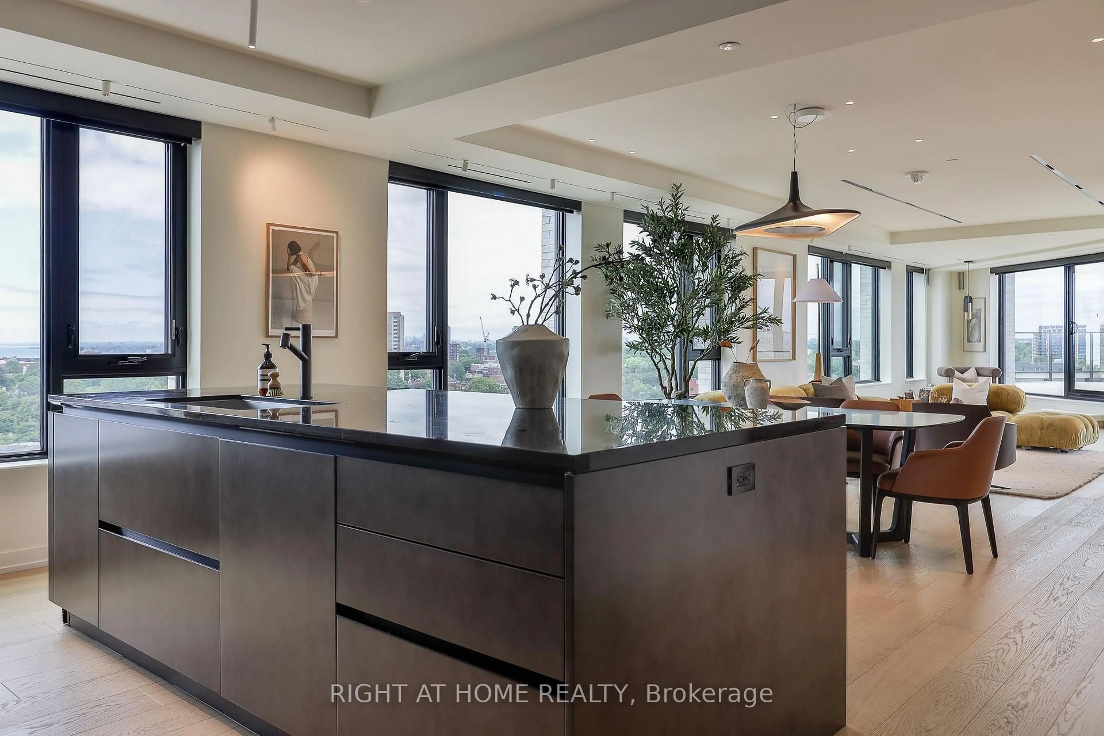 Open concept kitchen, unknown for 200 Sudbury St #1302, Toronto Ontario M6J 0H1
