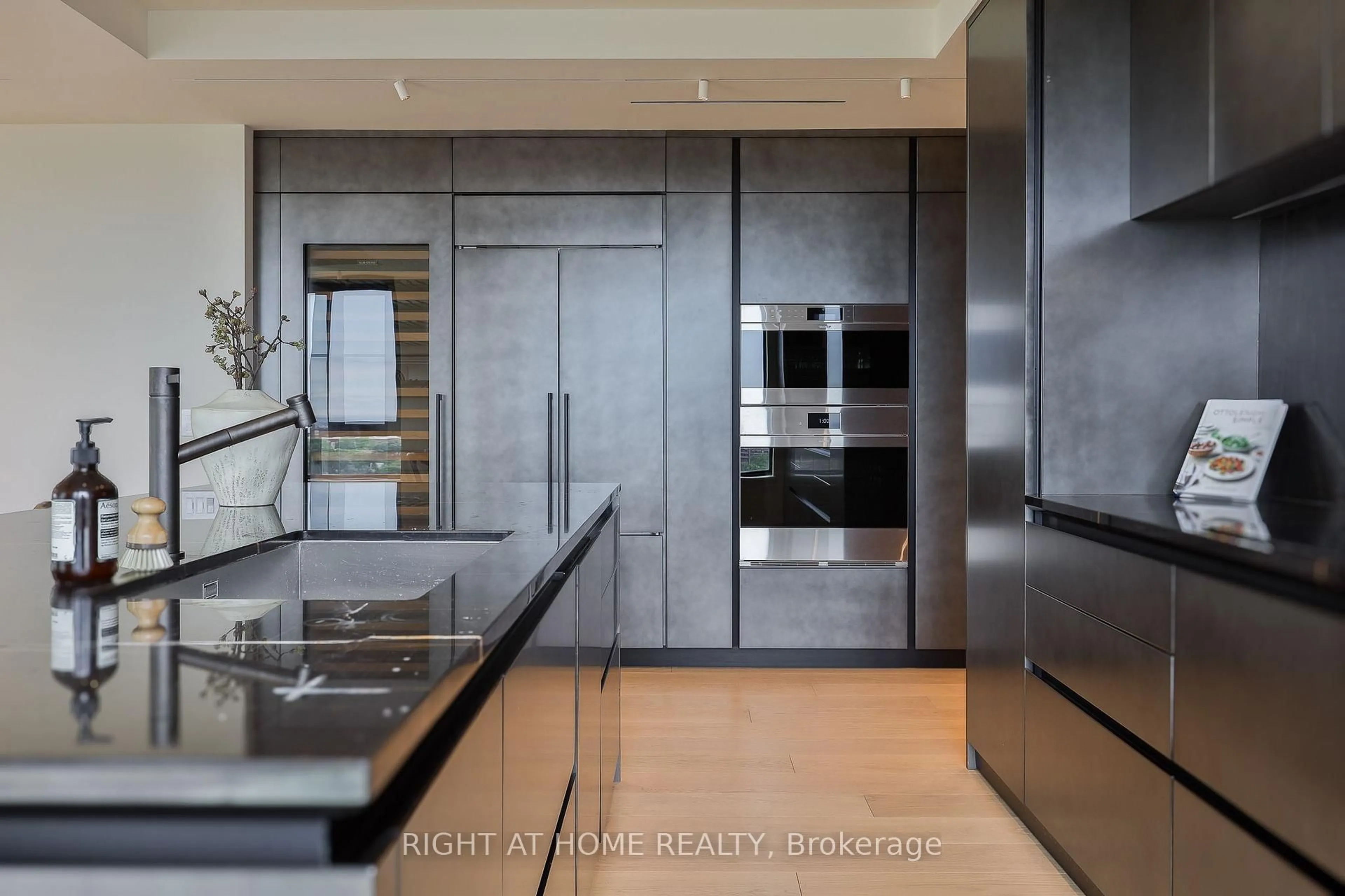 Contemporary kitchen, unknown for 200 Sudbury St #1302, Toronto Ontario M6J 0H1