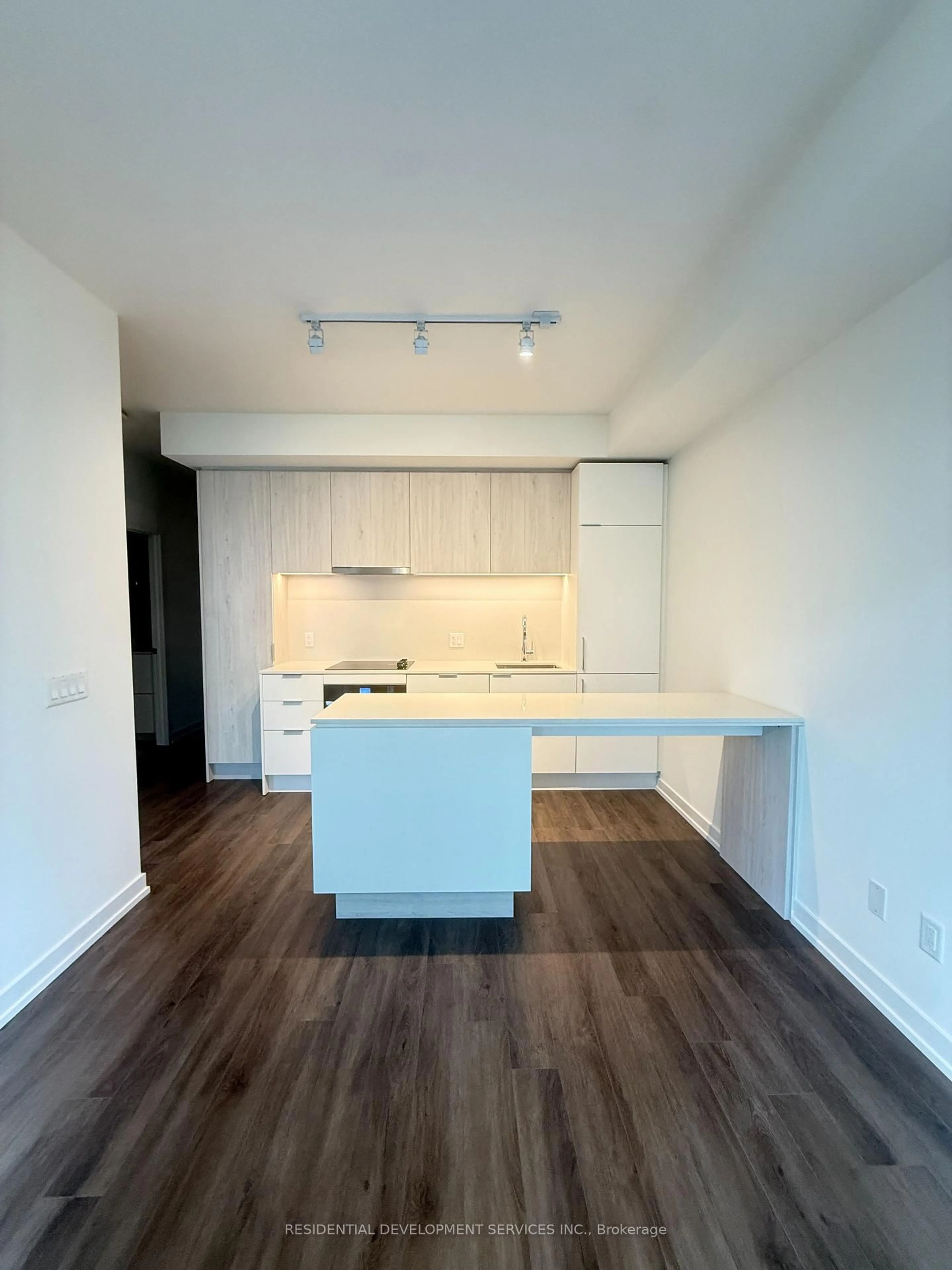 Open concept kitchen, wood/laminate floor for 89 Church St #1101, Toronto Ontario M5C 0B7
