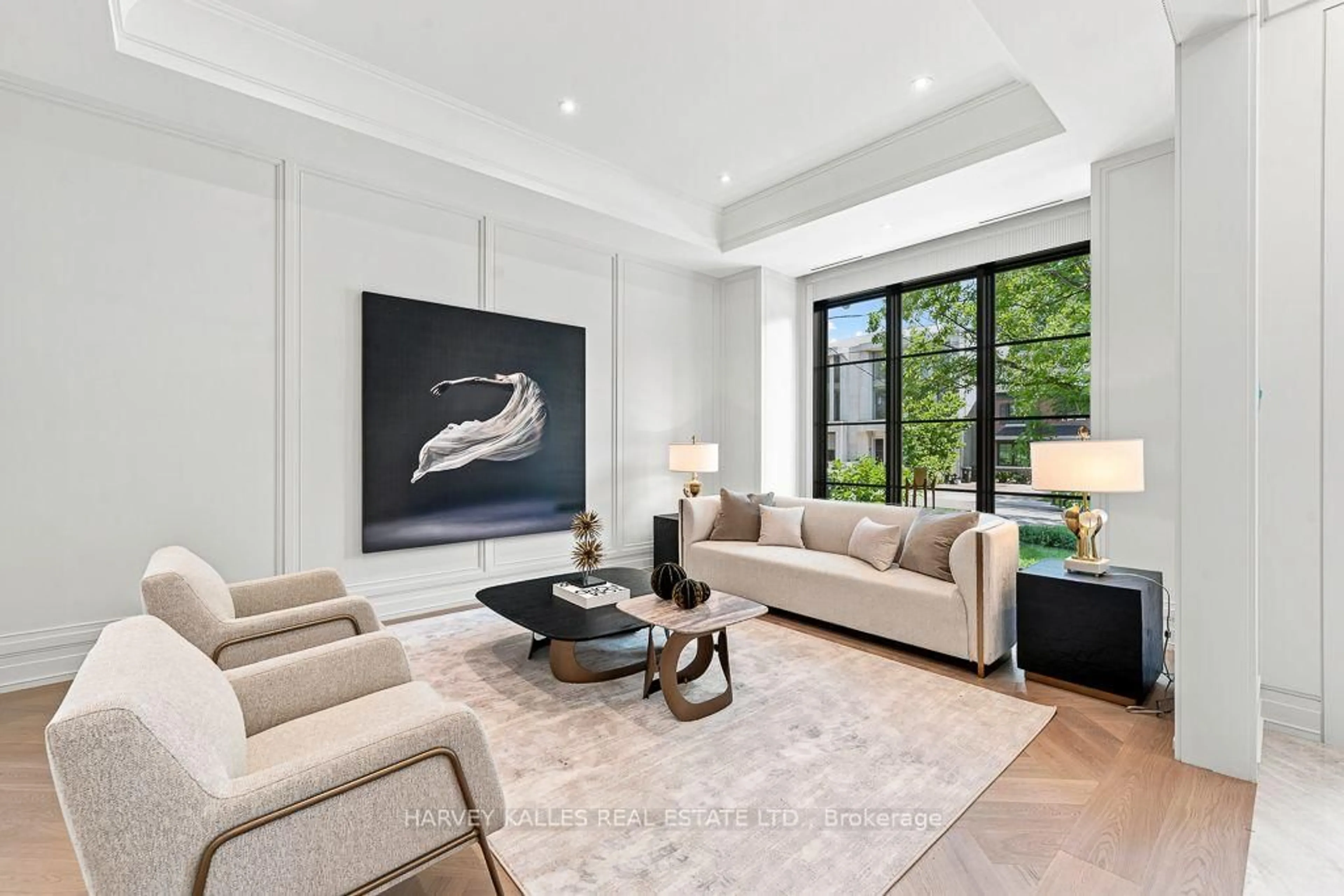 Living room with furniture, unknown for 204 Forest Hill Rd, Toronto Ontario M5P 2N4