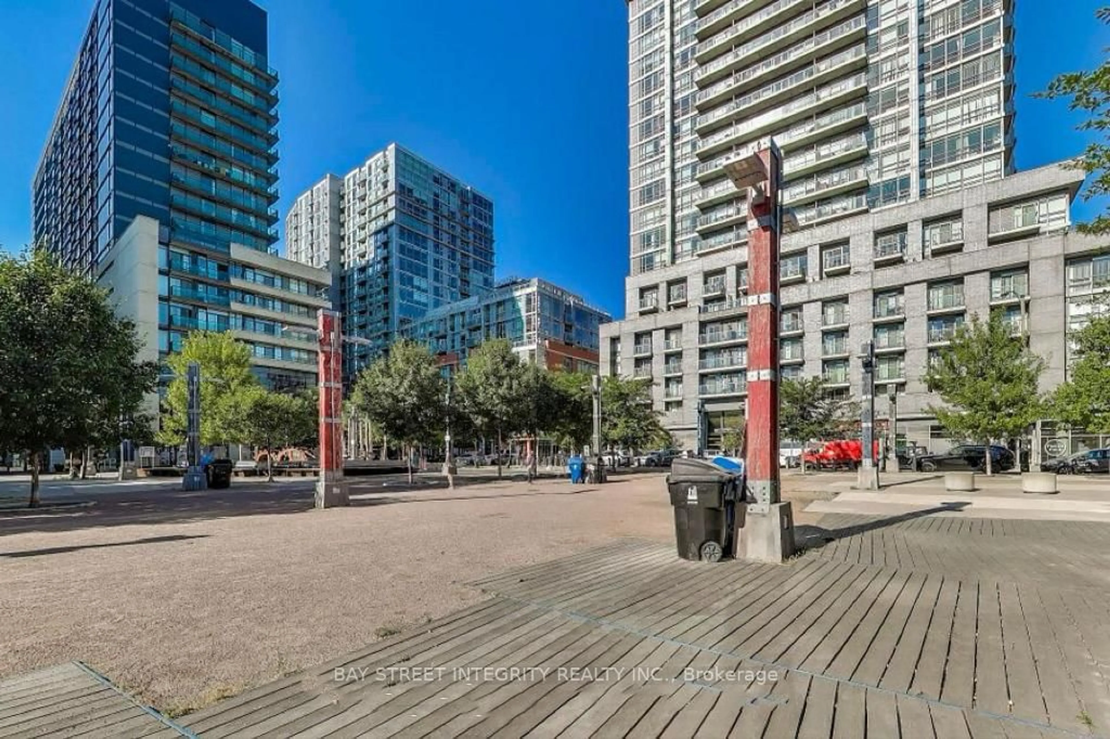 Patio, street for 36 Lisgar St #602W, Toronto Ontario M6J 0C7