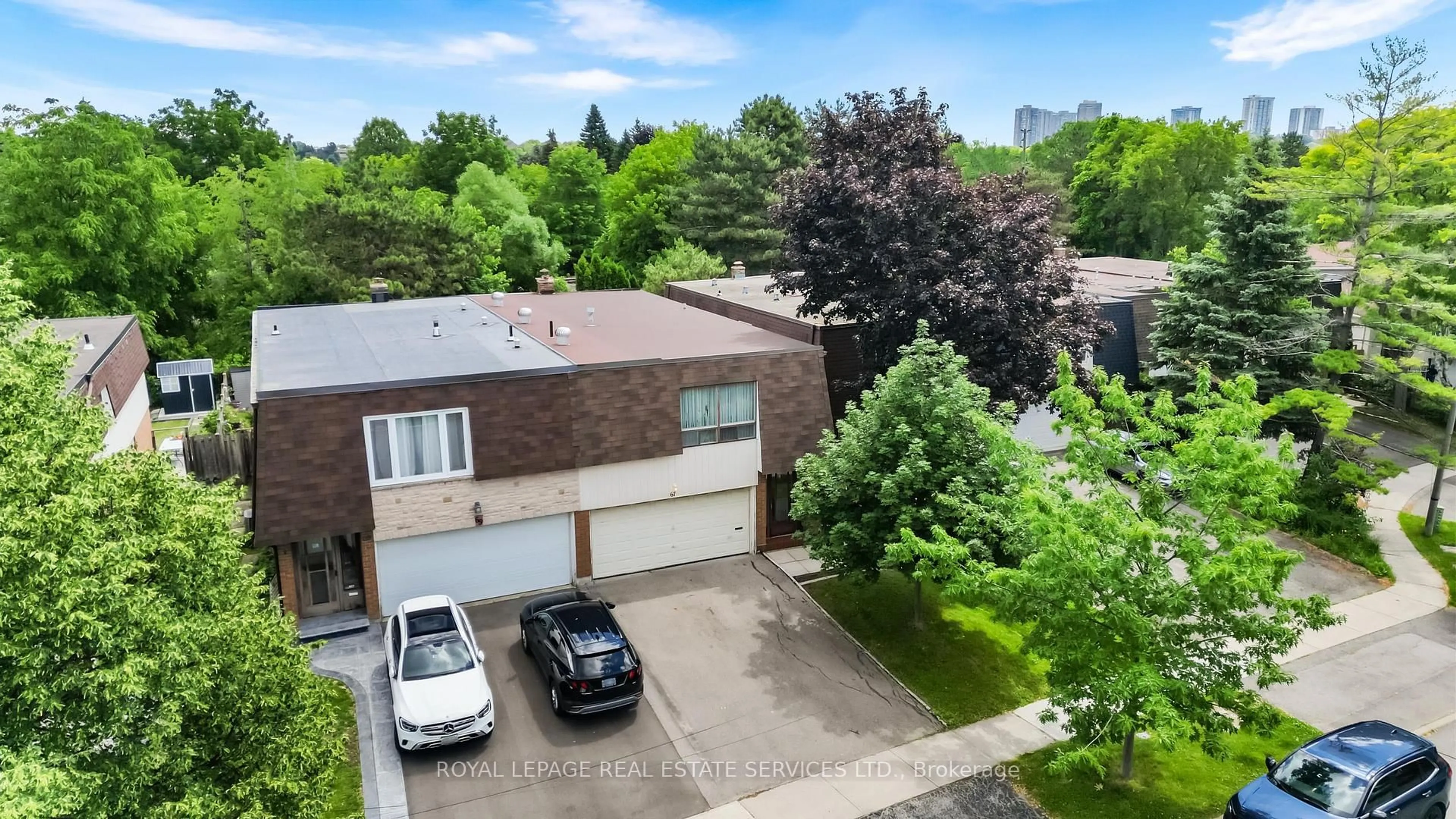A pic from outside/outdoor area/front of a property/back of a property/a pic from drone, street for 67 Mintwood Dr, Toronto Ontario M2M 3A6