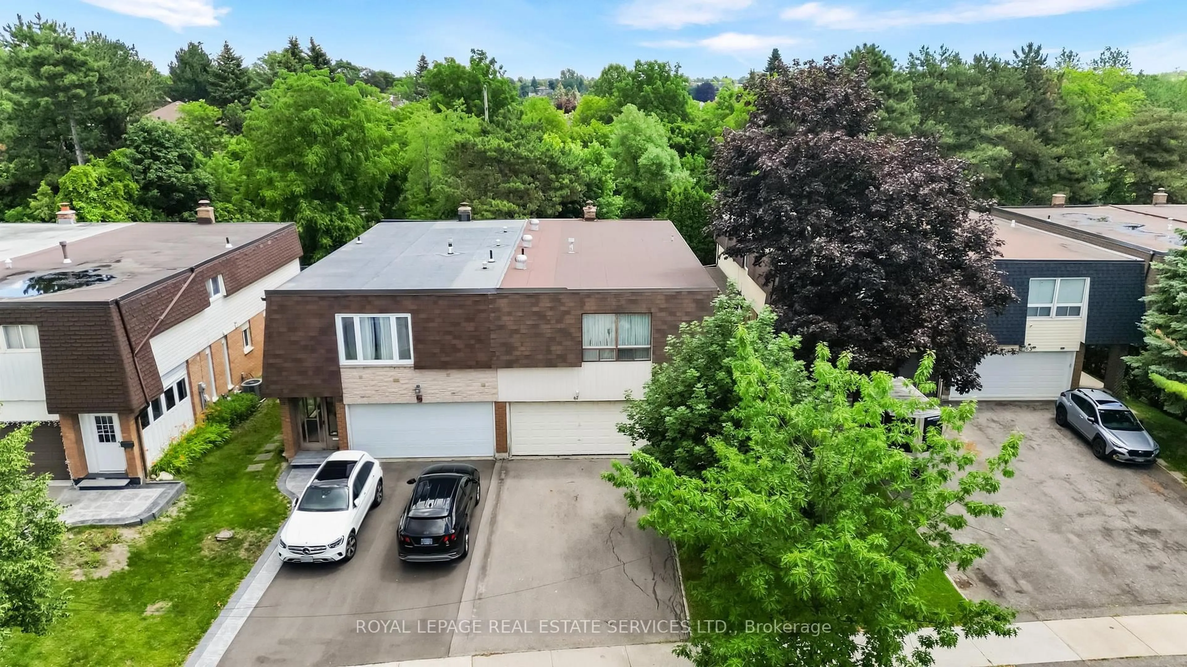 A pic from outside/outdoor area/front of a property/back of a property/a pic from drone, street for 67 Mintwood Dr, Toronto Ontario M2M 3A6
