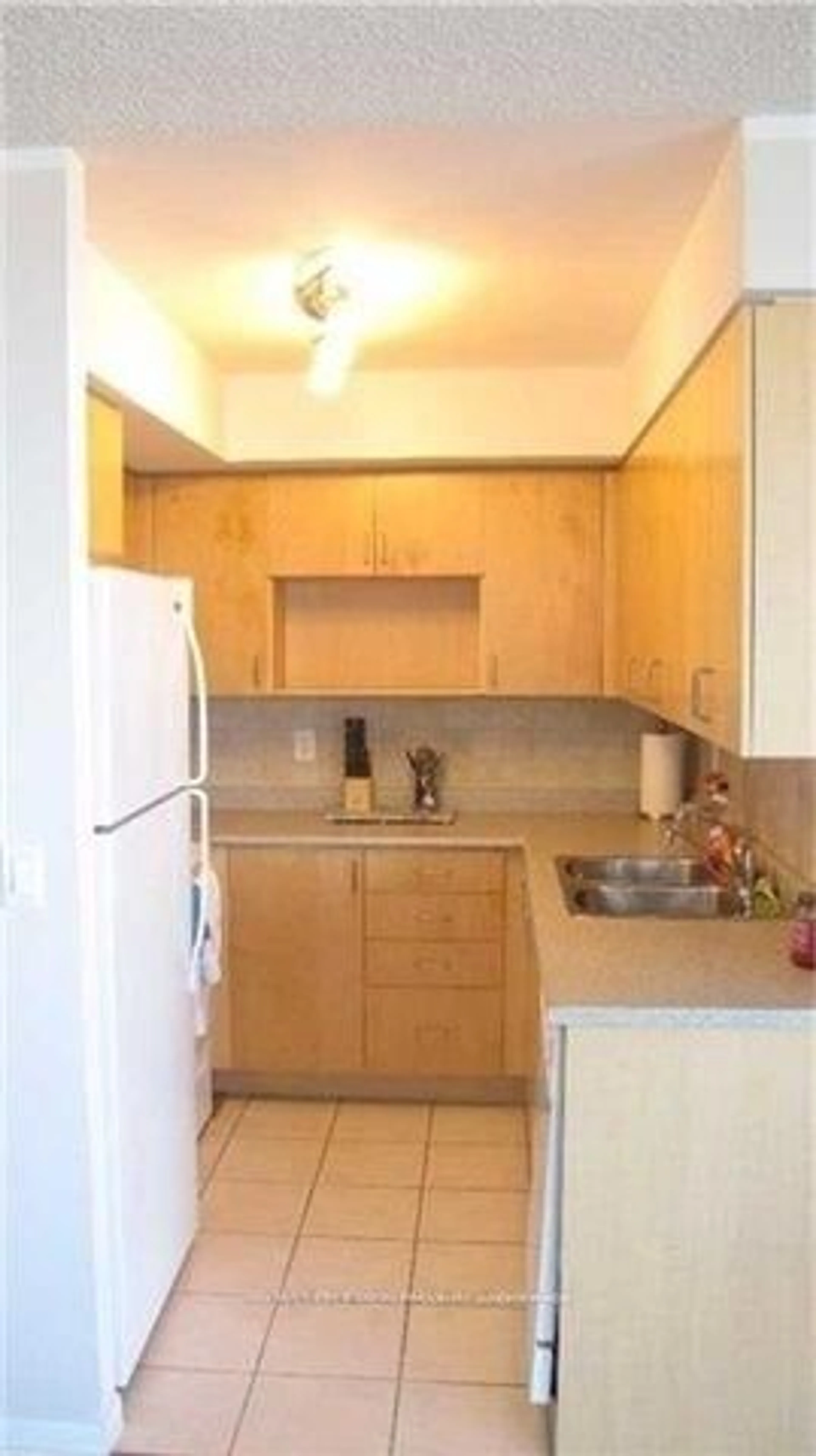 Standard kitchen, unknown for 18 Yonge St #1311, Toronto Ontario M5E 1Z8