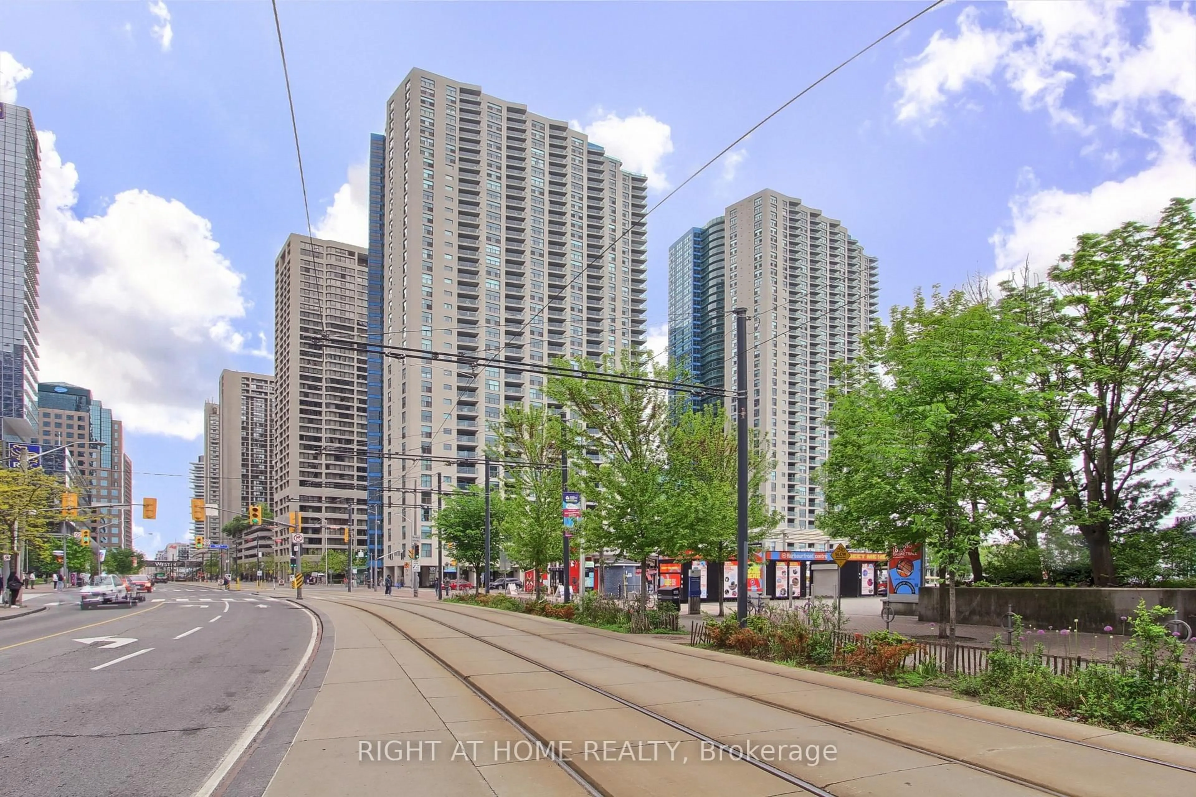 Unknown for 77 Harbour Sq #504, Toronto Ontario M5J 2S2
