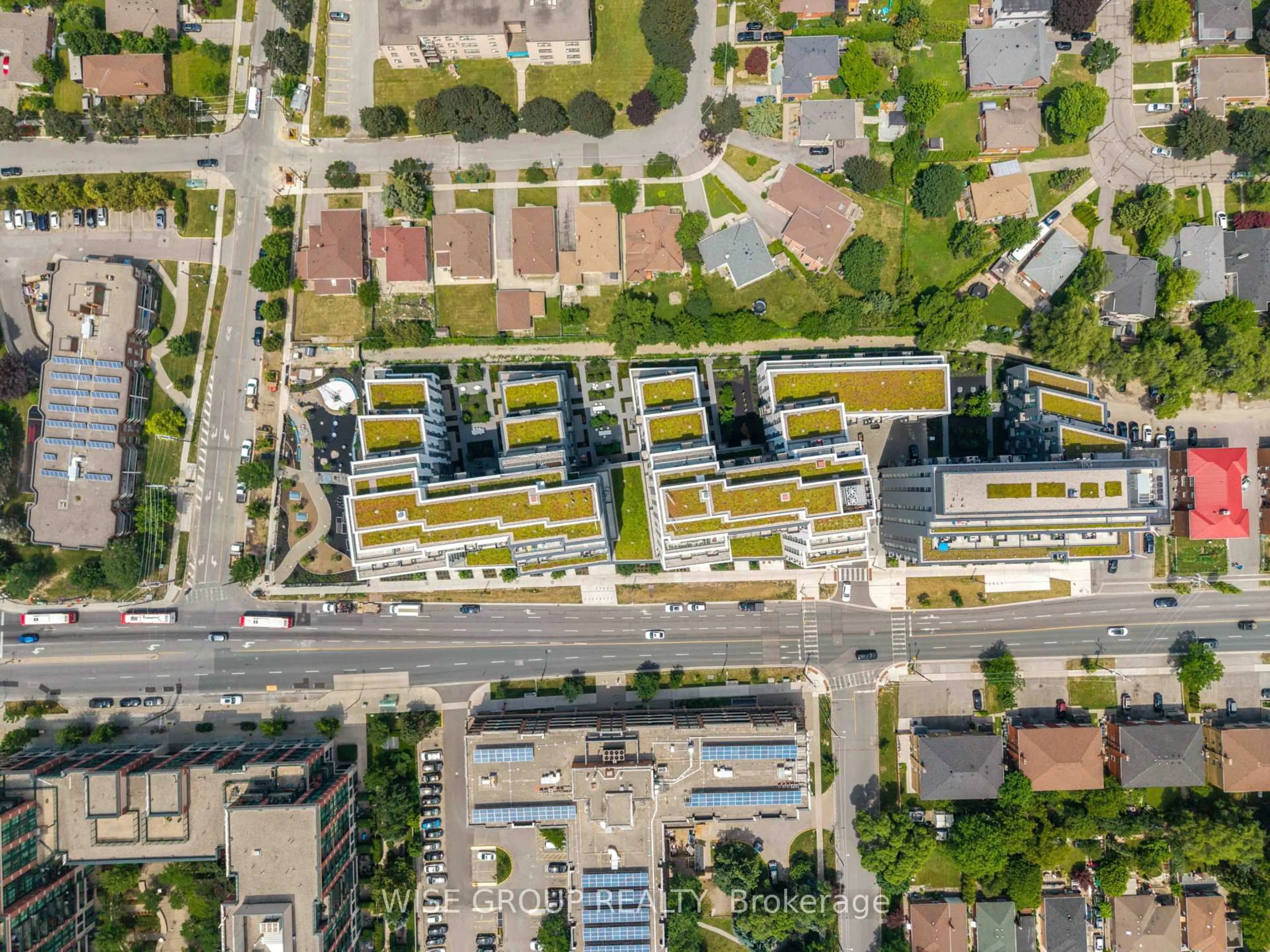 A pic from outside/outdoor area/front of a property/back of a property/a pic from drone, street for 500 Wilson Ave #915, Toronto Ontario M3H 0E5