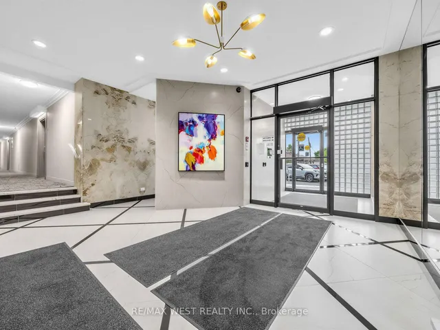 580 Christie St #302, Toronto 4