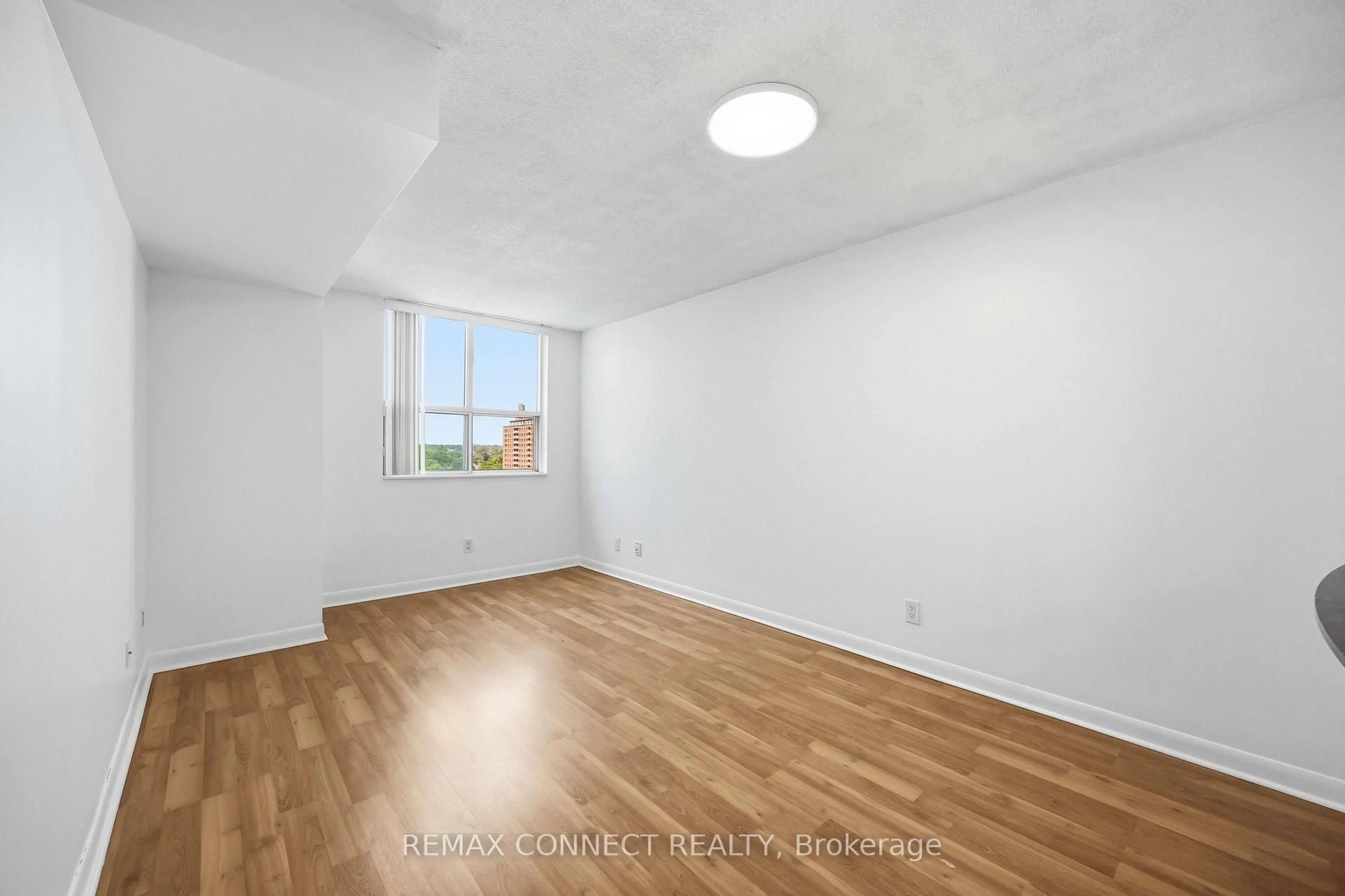 A pic of a room for 313 Richmond St #1254, Toronto Ontario M5A 4S7