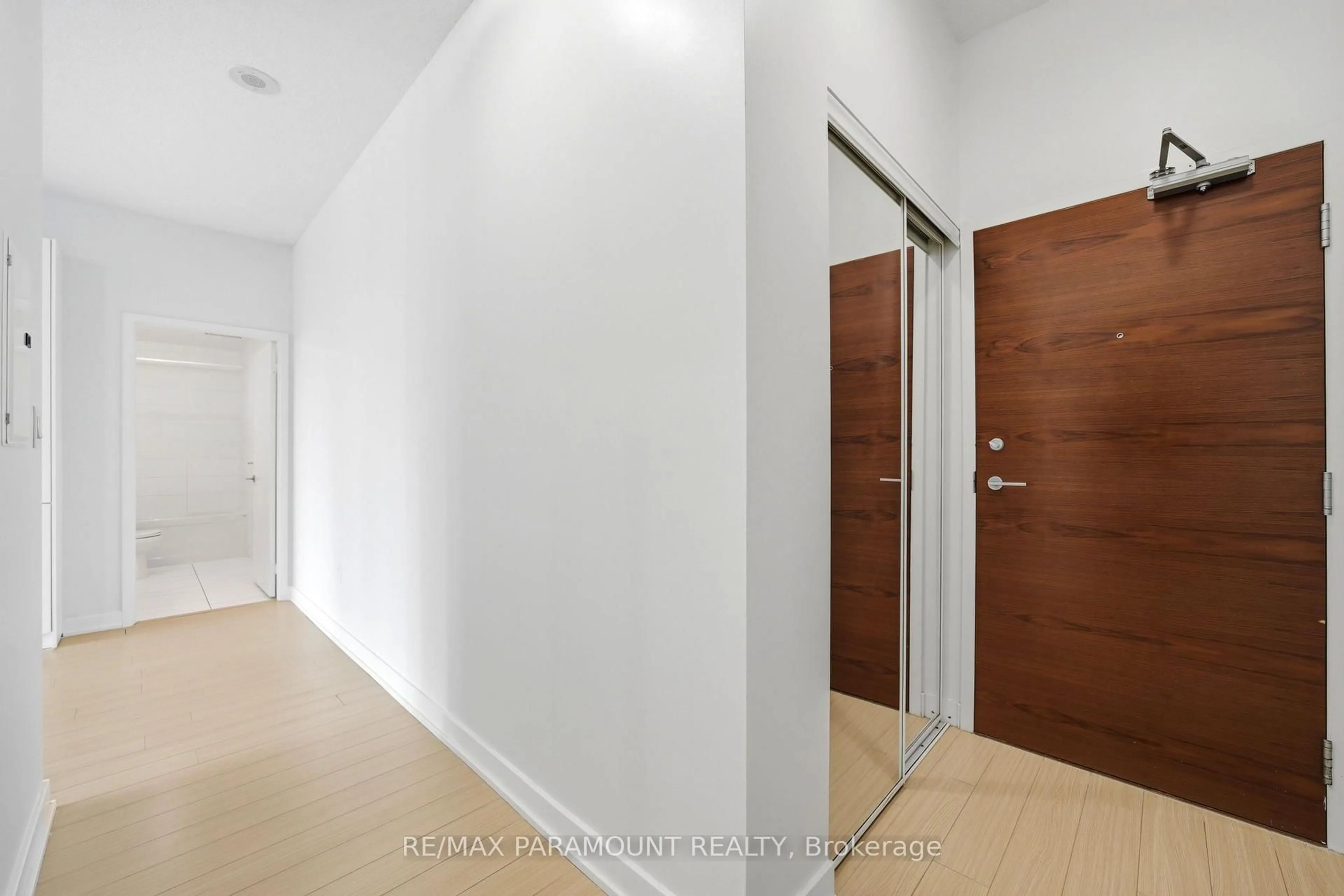 Indoor foyer for 10 Capreol Crt #1905, Toronto Ontario M5V 4B3