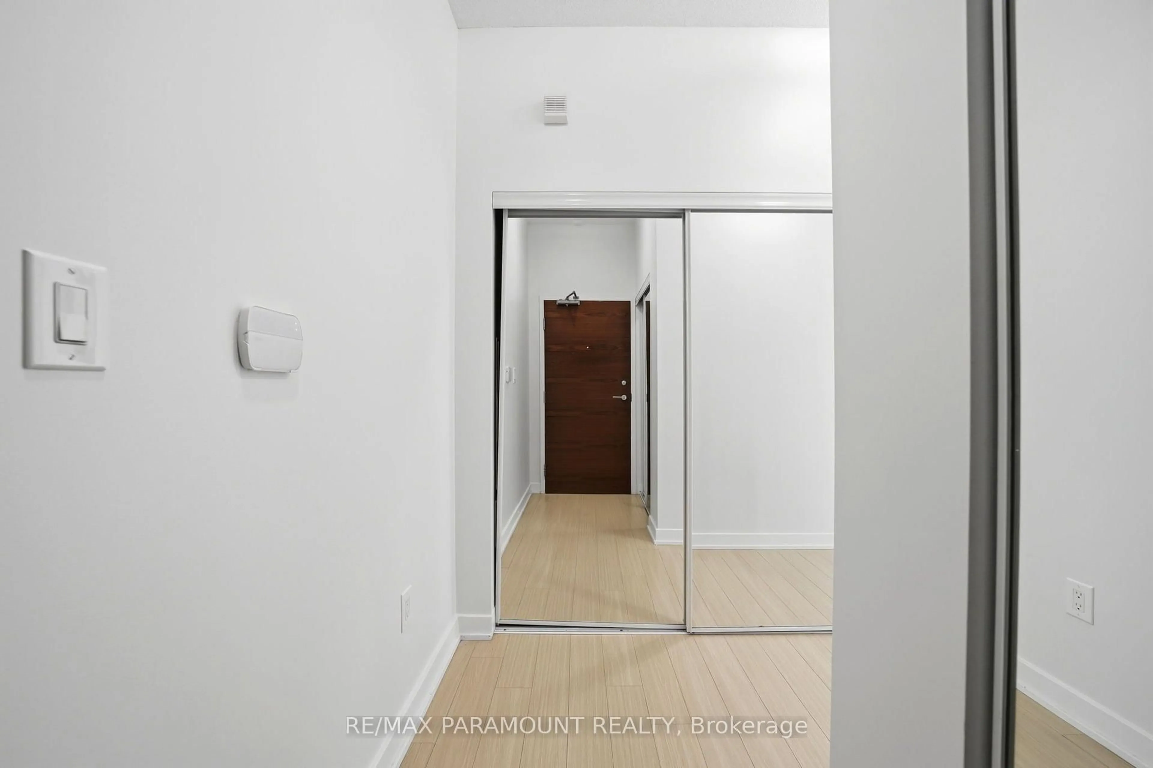Indoor foyer for 10 Capreol Crt #1905, Toronto Ontario M5V 4B3