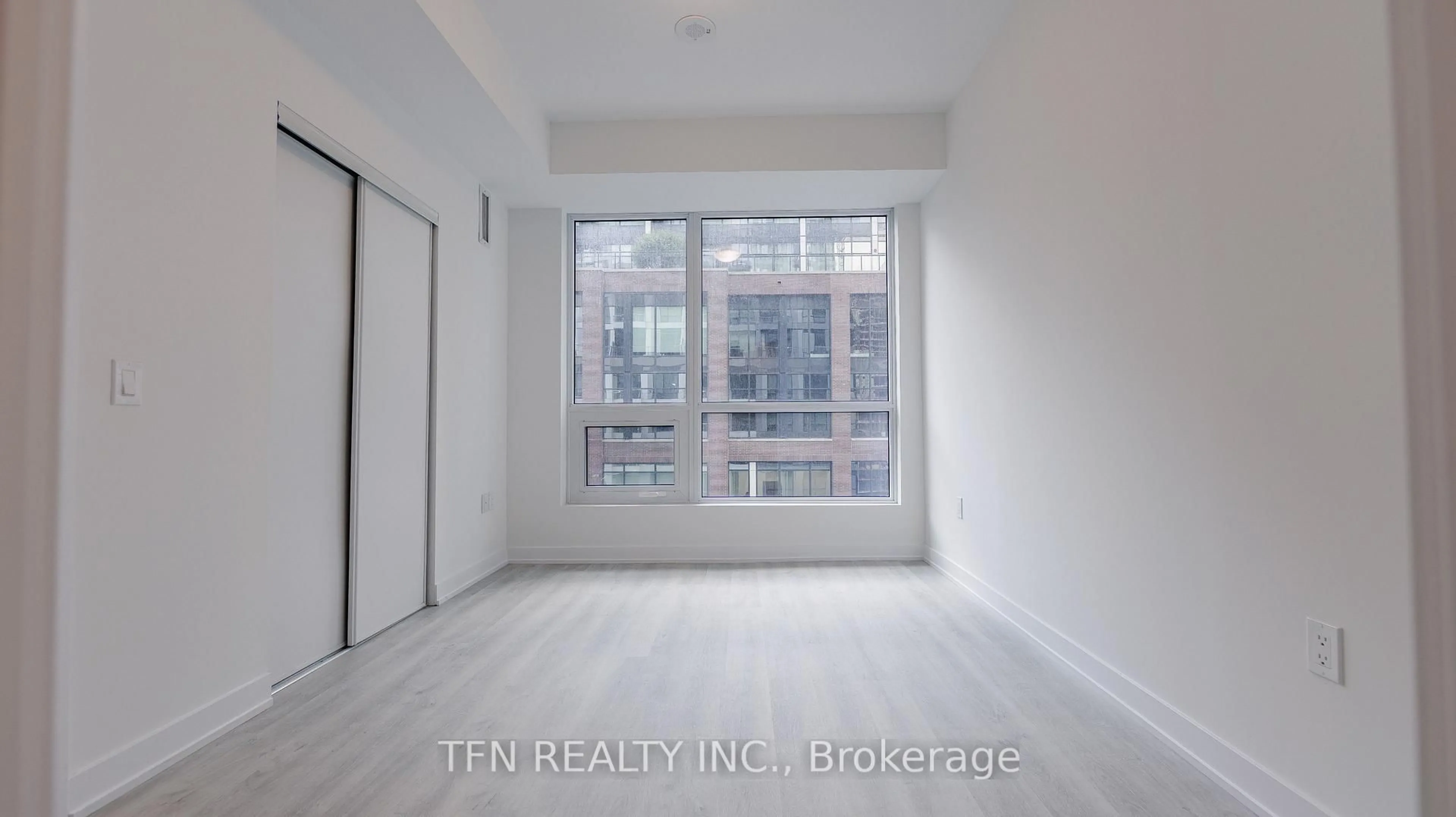 A pic of a room for 15 Richardson St #1028, Toronto Ontario M5A 0Y5