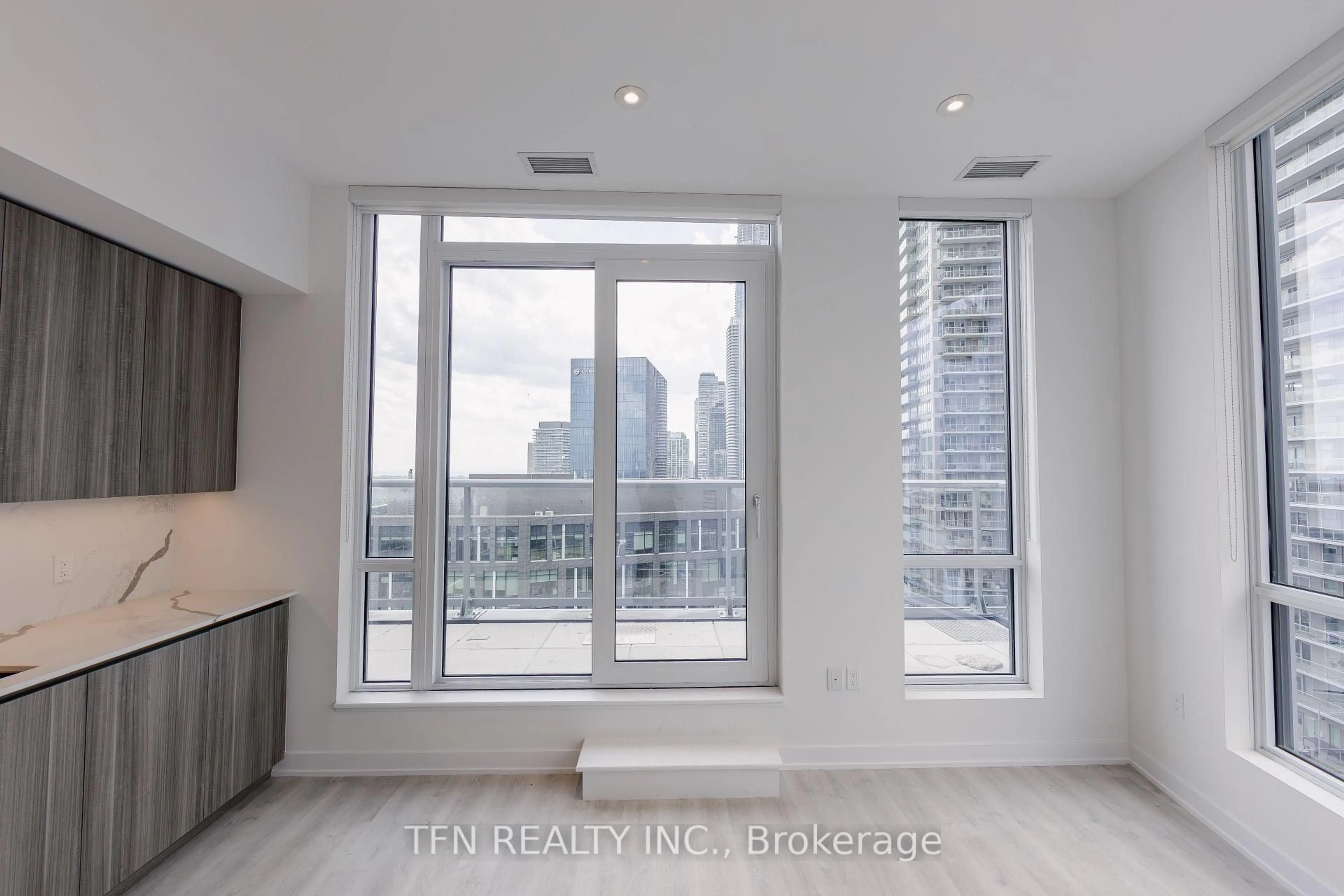 A pic of a room for 15 Richardson St #2116, Toronto Ontario M5A 0Y5