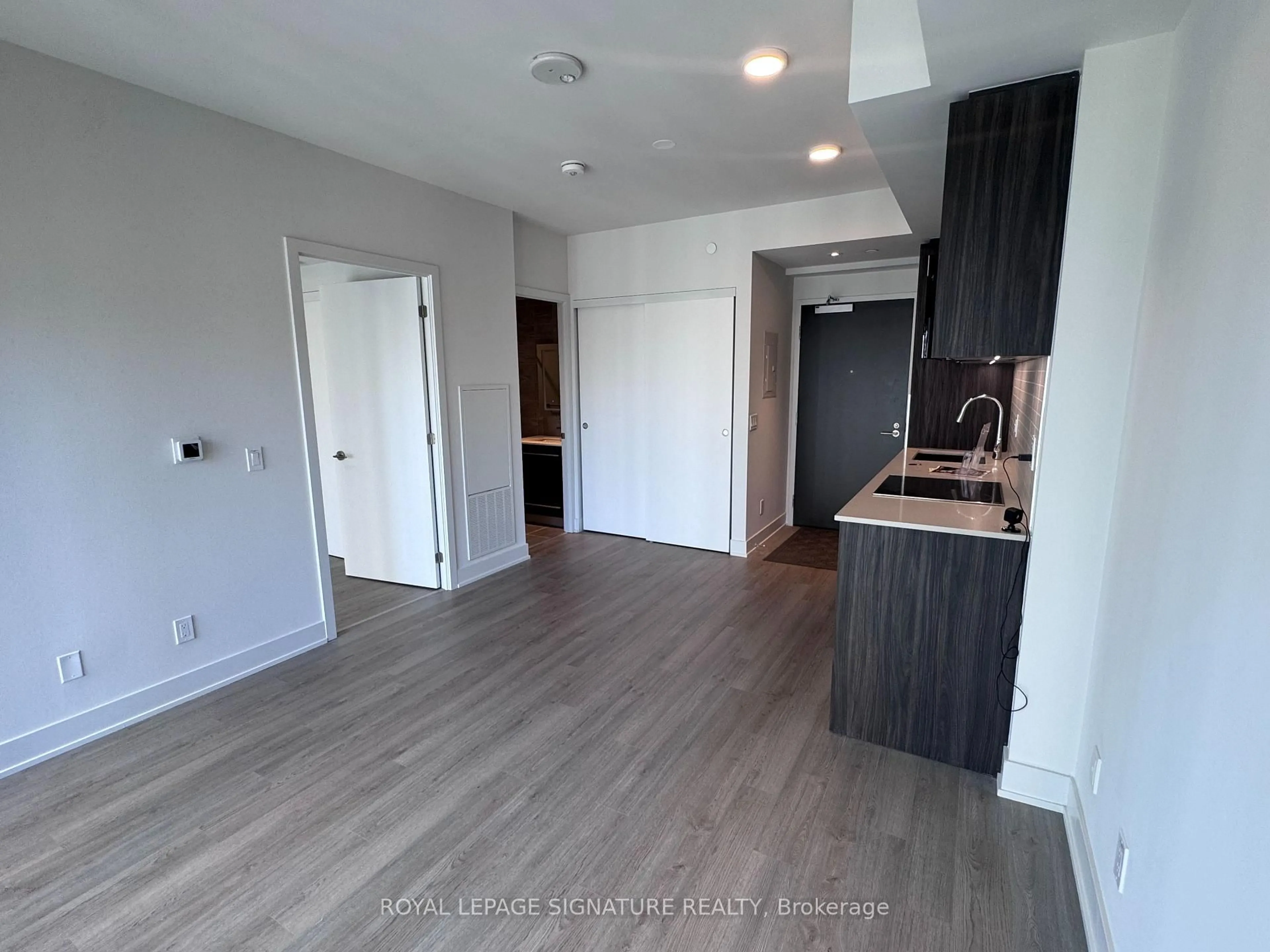 A pic of a room for 8 Cumberland St #2801, Toronto Ontario M4W 0B6