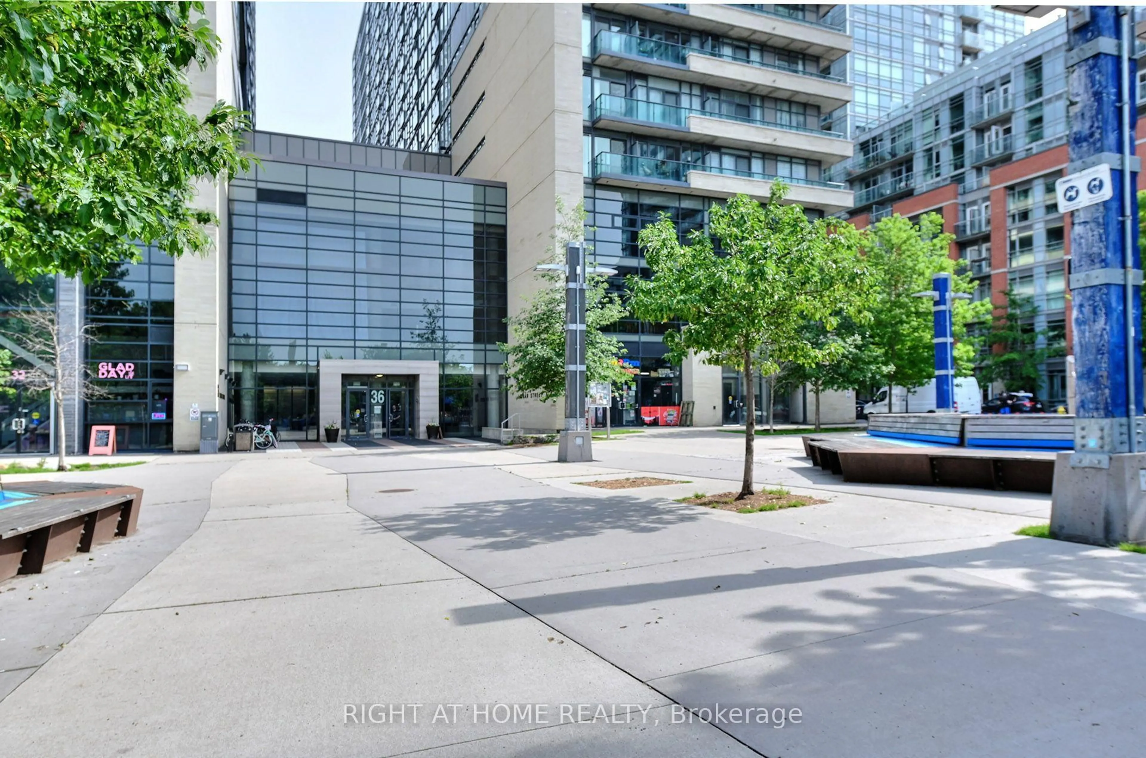 Unknown for 36 Lisgar St #1511, Toronto Ontario M6J 0C7