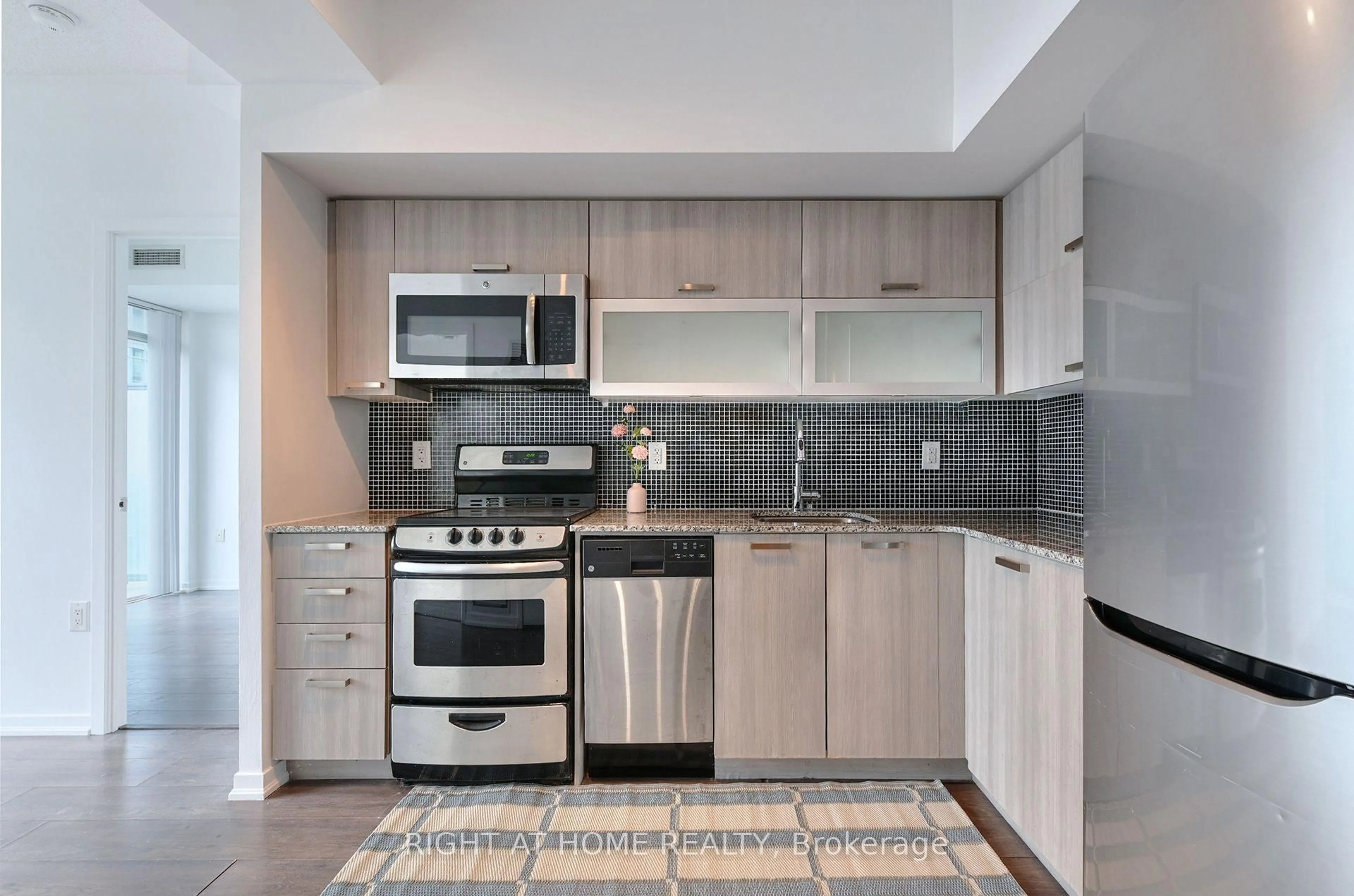 Standard kitchen, ceramic/tile floor for 36 Lisgar St #1511, Toronto Ontario M6J 0C7