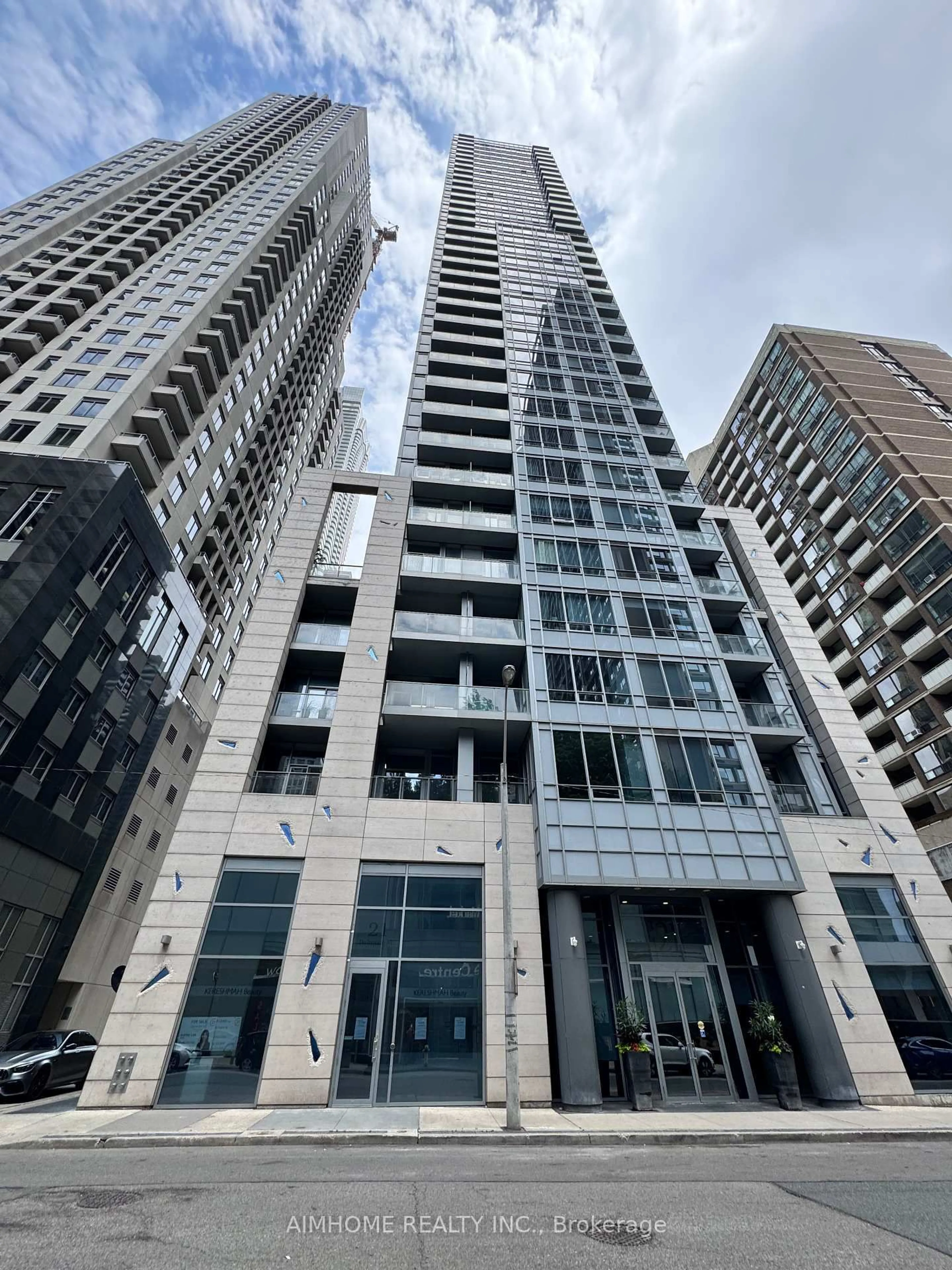 Unknown for 21 Balmuto St #1801, Toronto Ontario M4Y 1W4