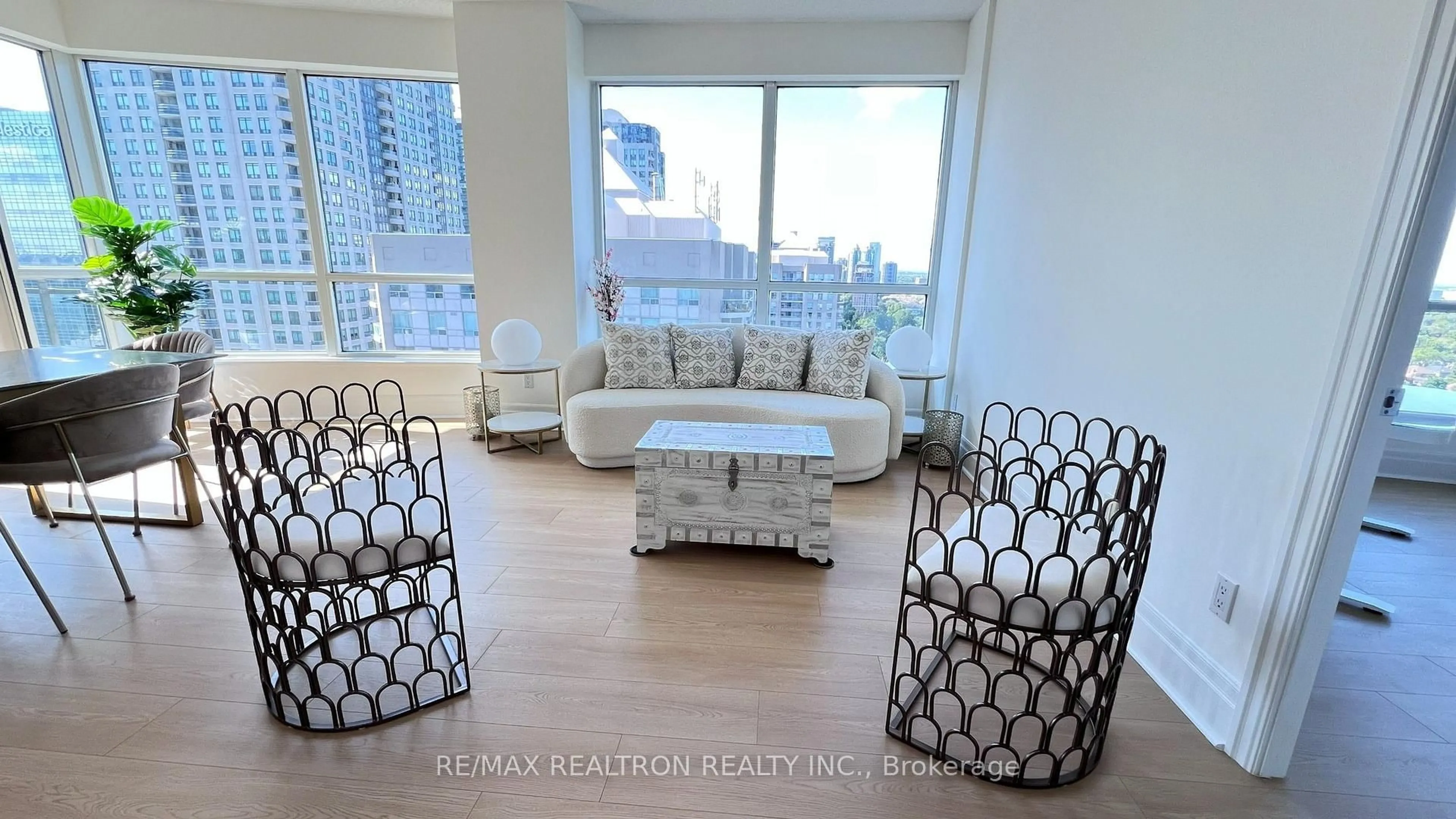 Living room with furniture, unknown for 188 Doris Ave #PH02, Toronto Ontario M2N 6Z5