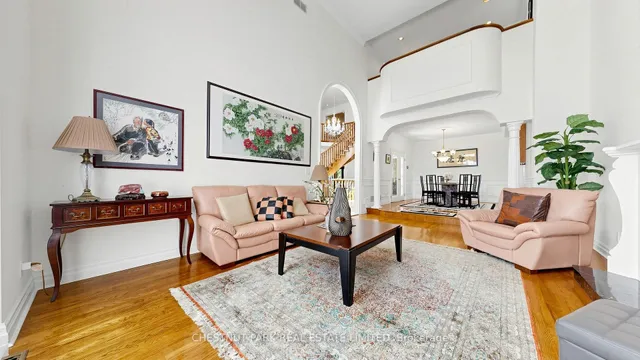 492 Ruth Ave, Toronto 3