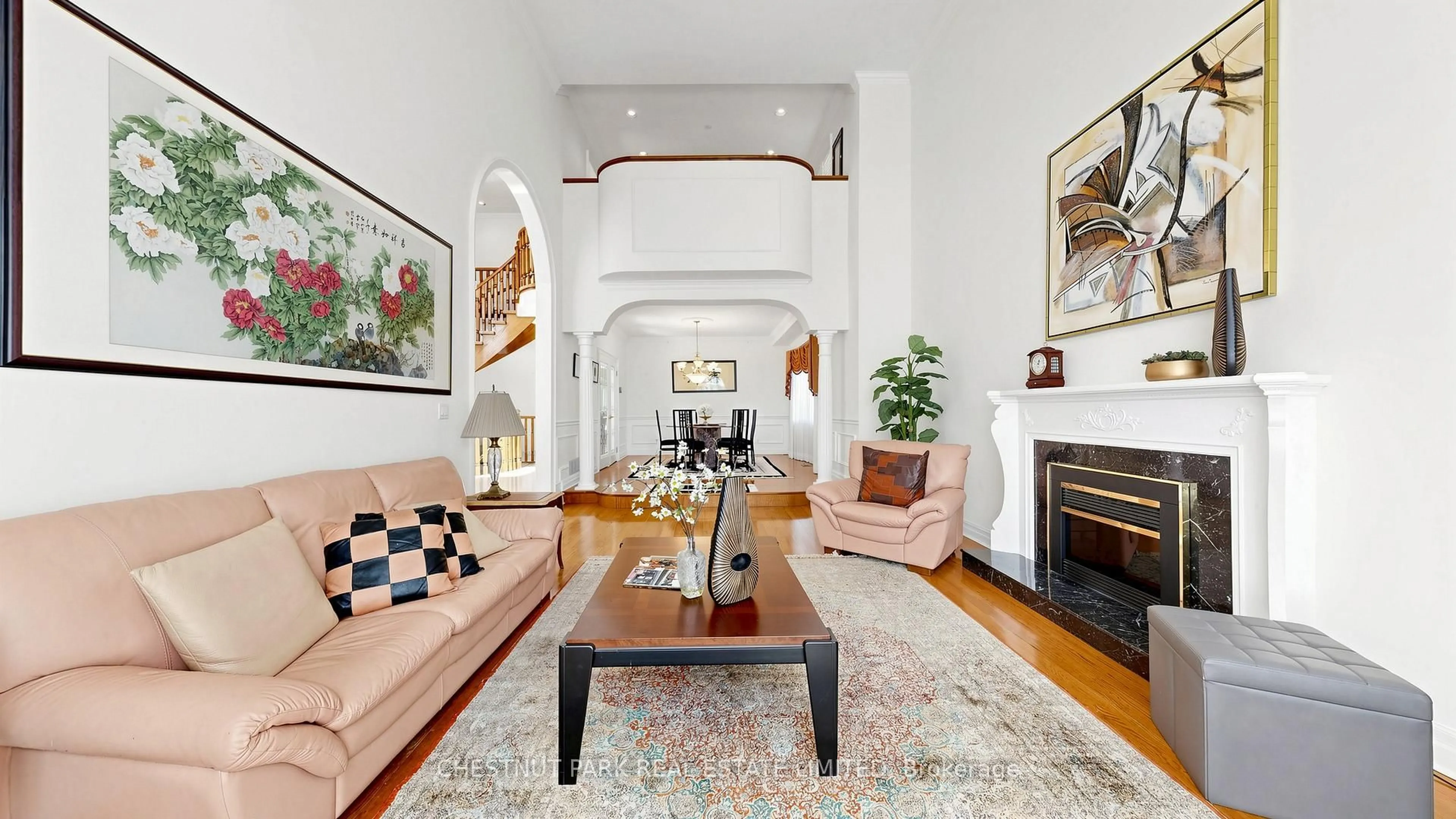 Living room with furniture, unknown for 492 Ruth Ave, Toronto Ontario M2M 2J3