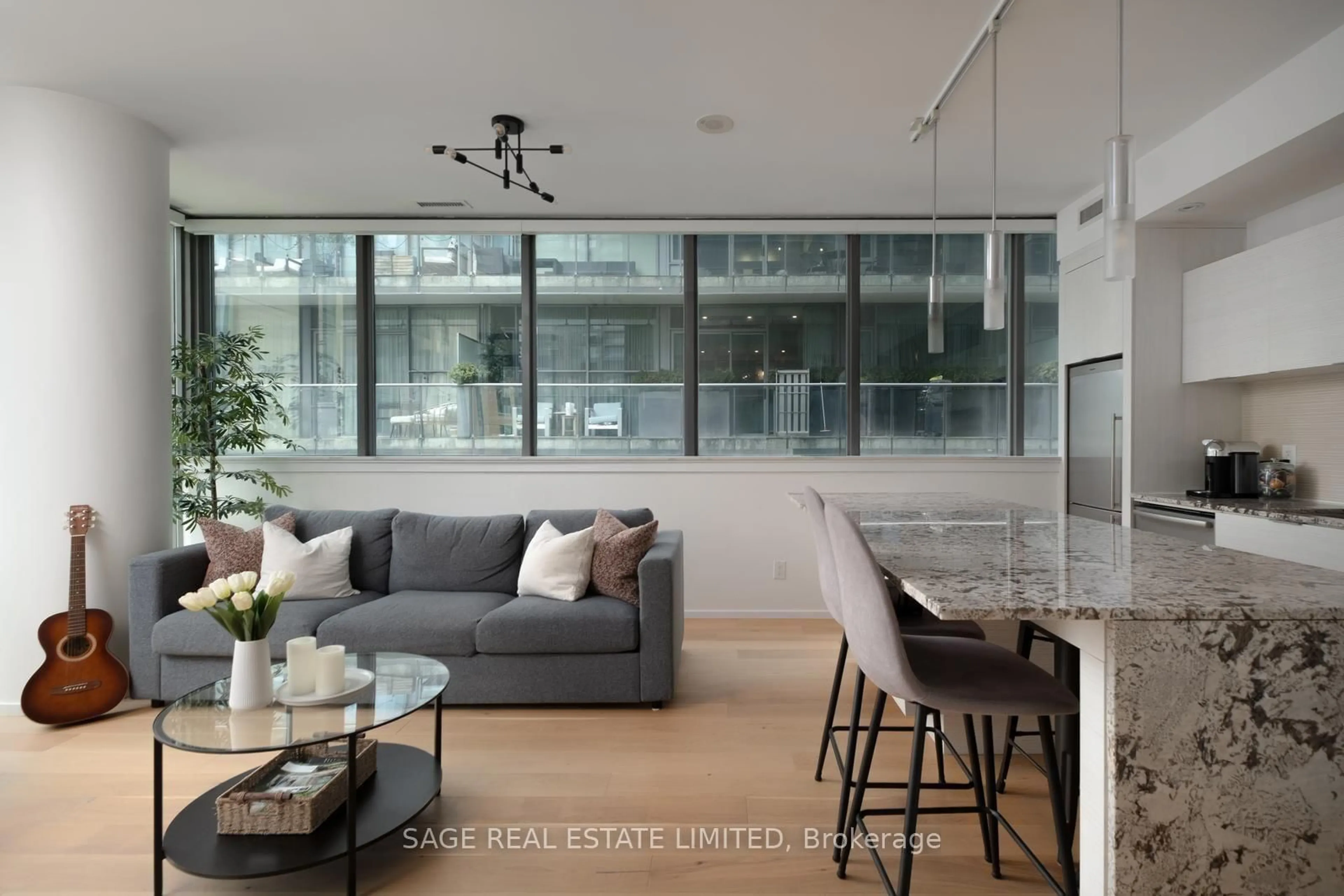 Unknown for 8 Charlotte St #902, Toronto Ontario M5V 0K4