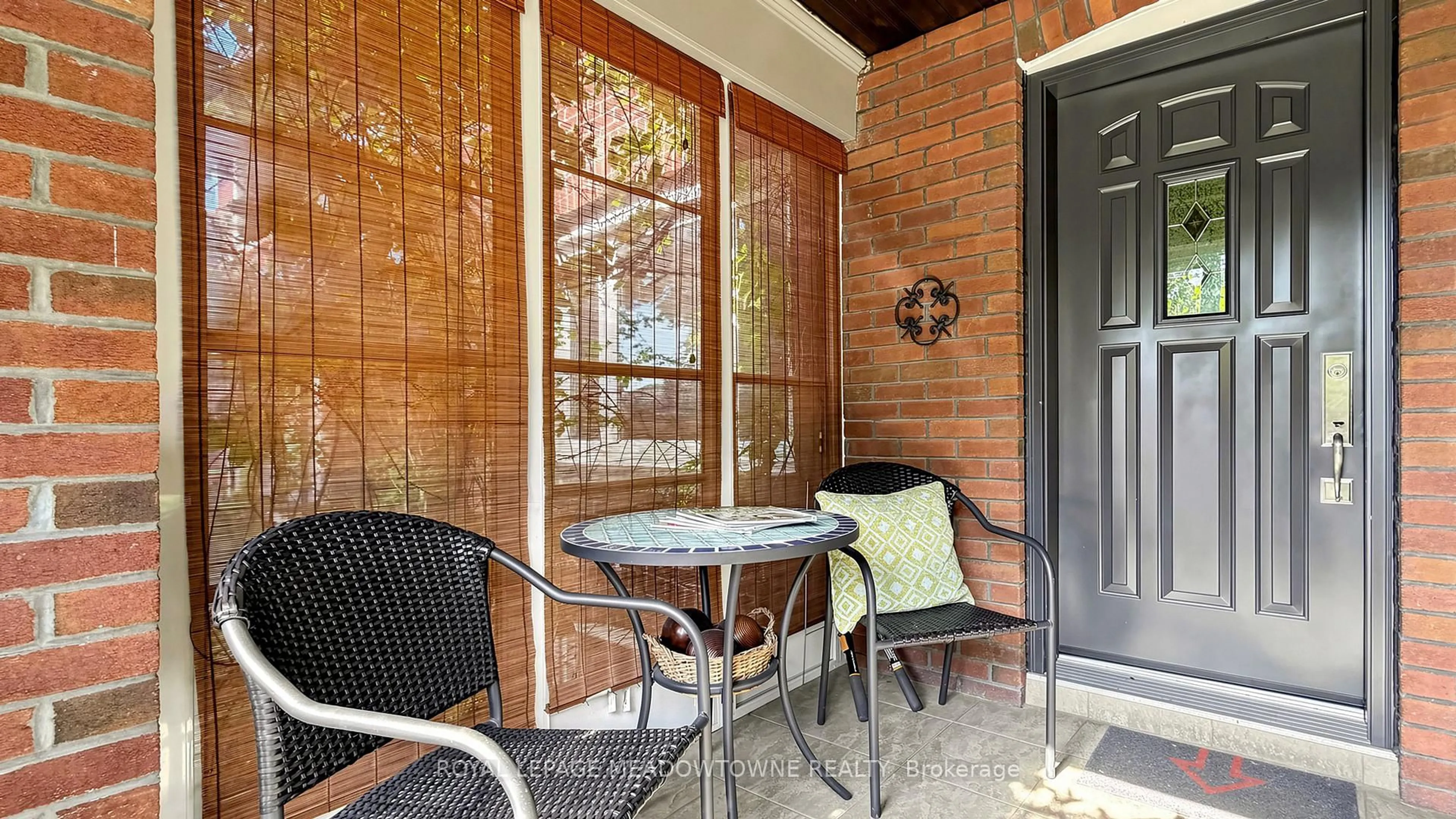 Patio, street for 331 Glenholme Ave, Toronto Ontario M6E 3E4