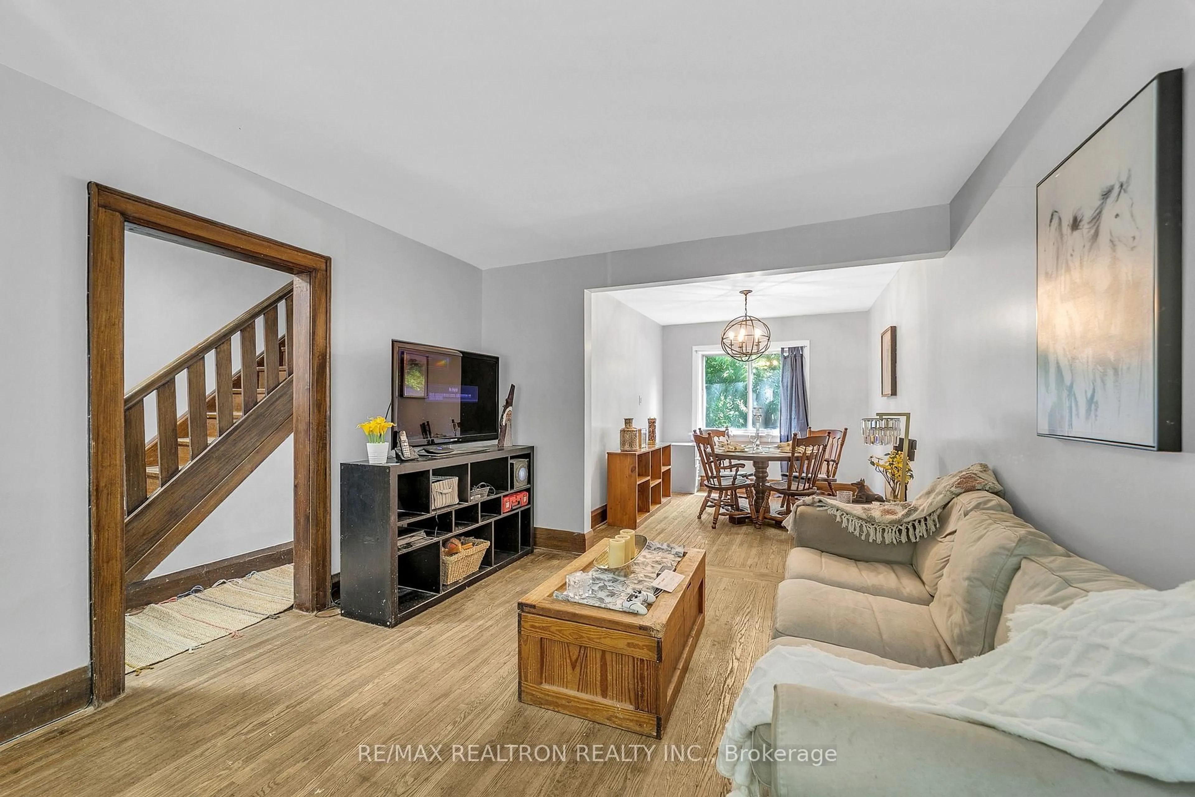 Living room with furniture, unknown for 327 Deloraine Ave, Toronto Ontario M5M 2B4