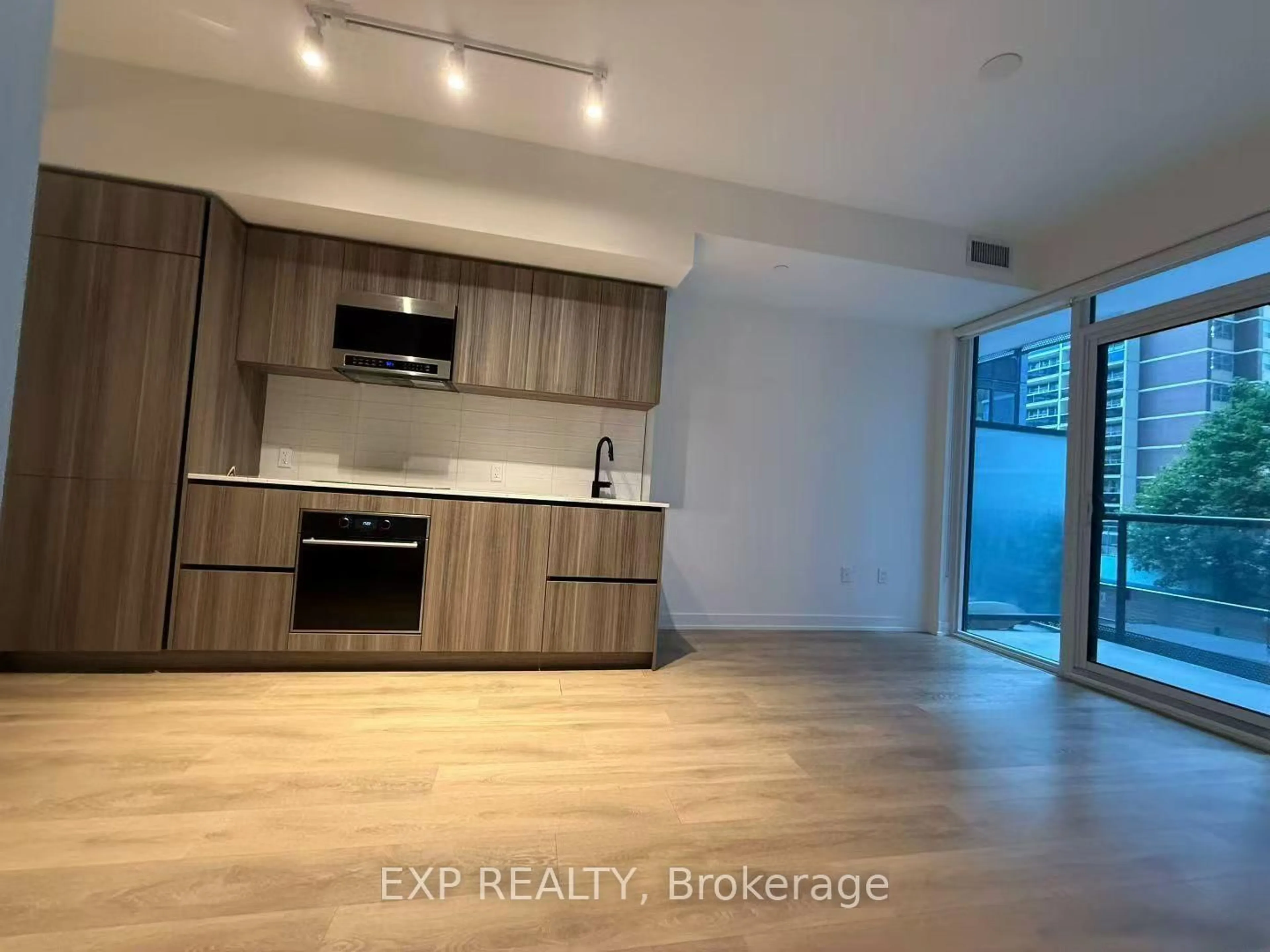 A pic of a room for 117 Broadway Ave #211, Toronto Ontario M4P 1V3