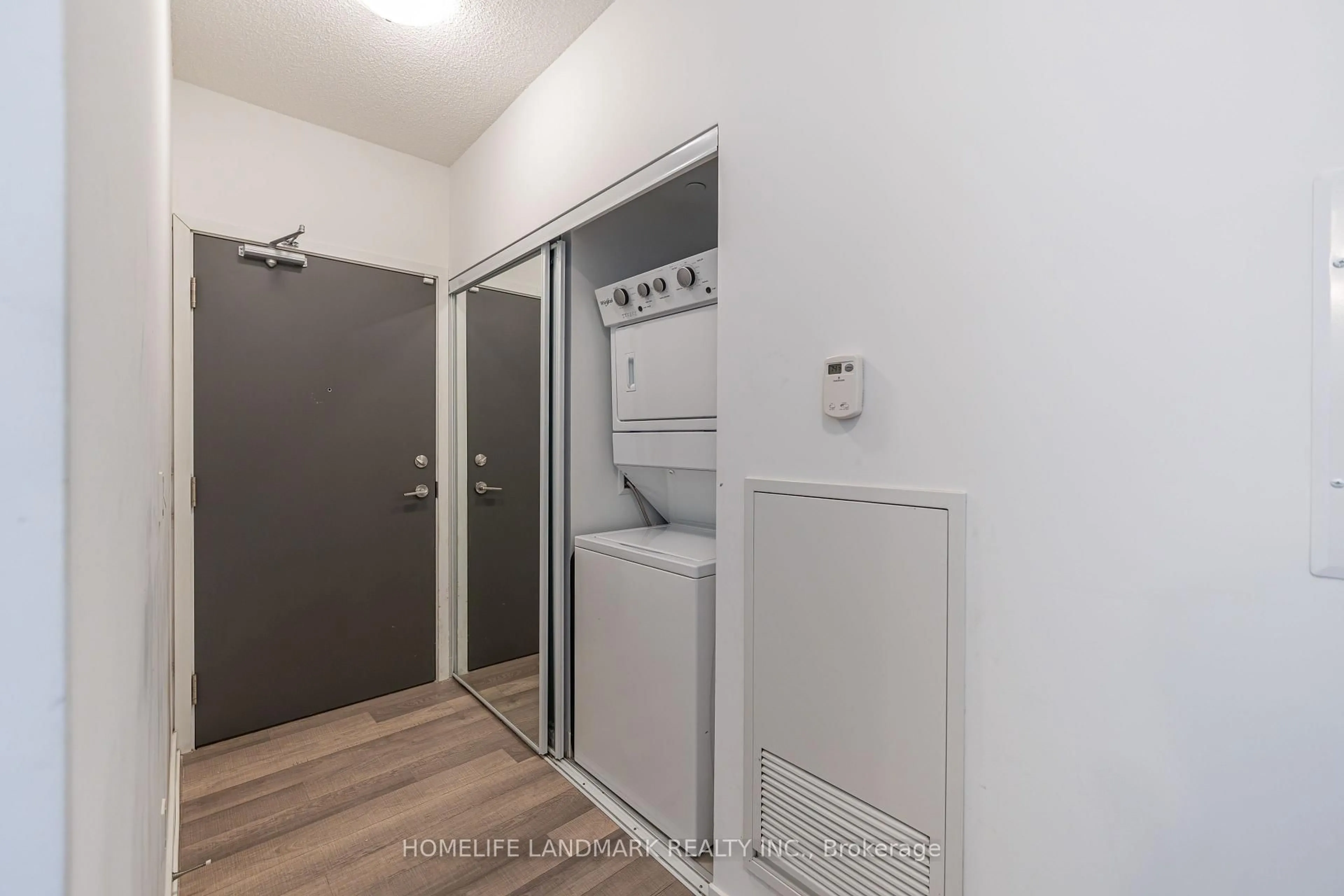 Unknown for 5180 Yonge St #1207, Toronto Ontario M2N 0K5