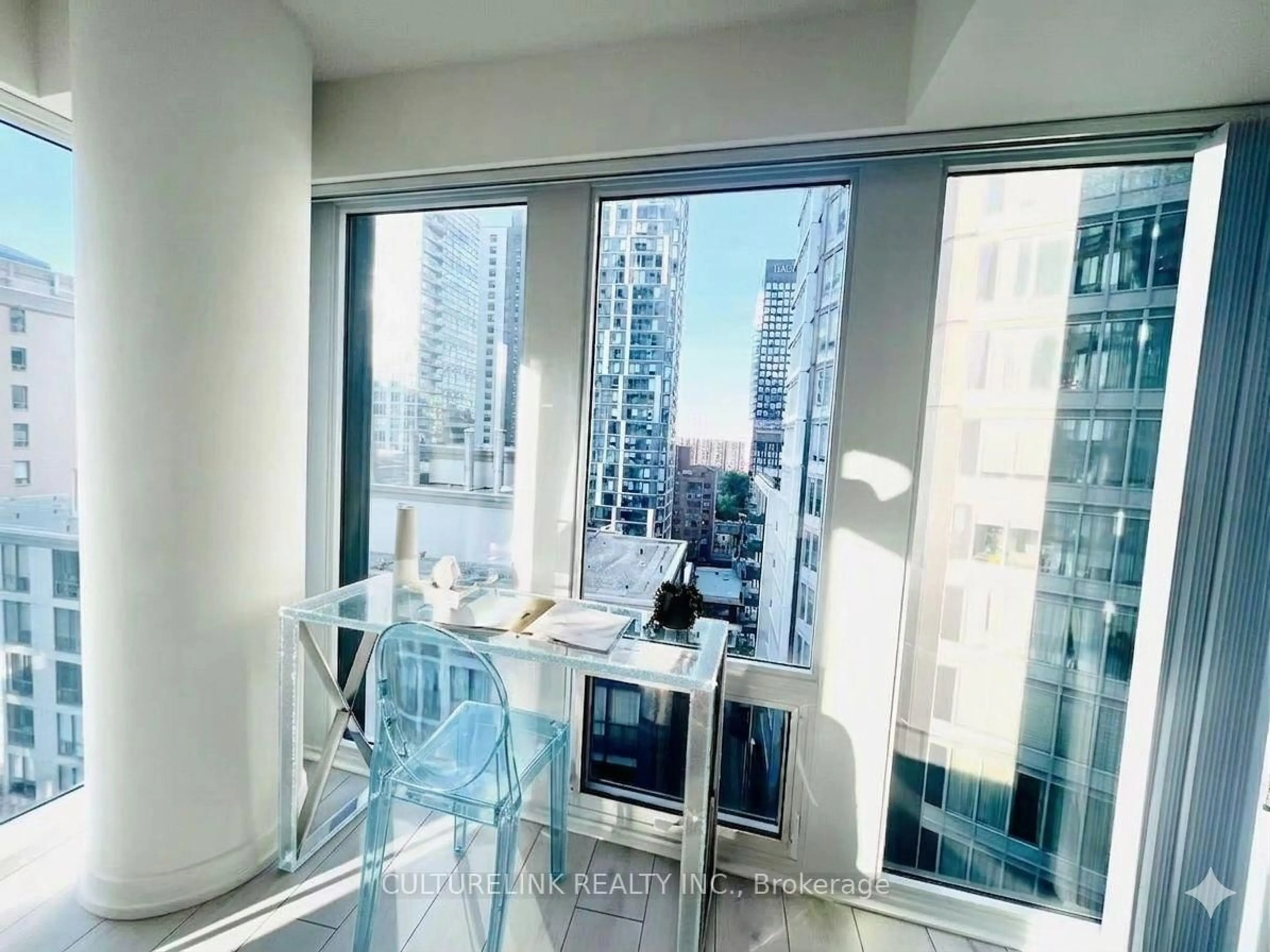 A pic of a room for 60 Shuter St #1611, Toronto Ontario M5B 0B7