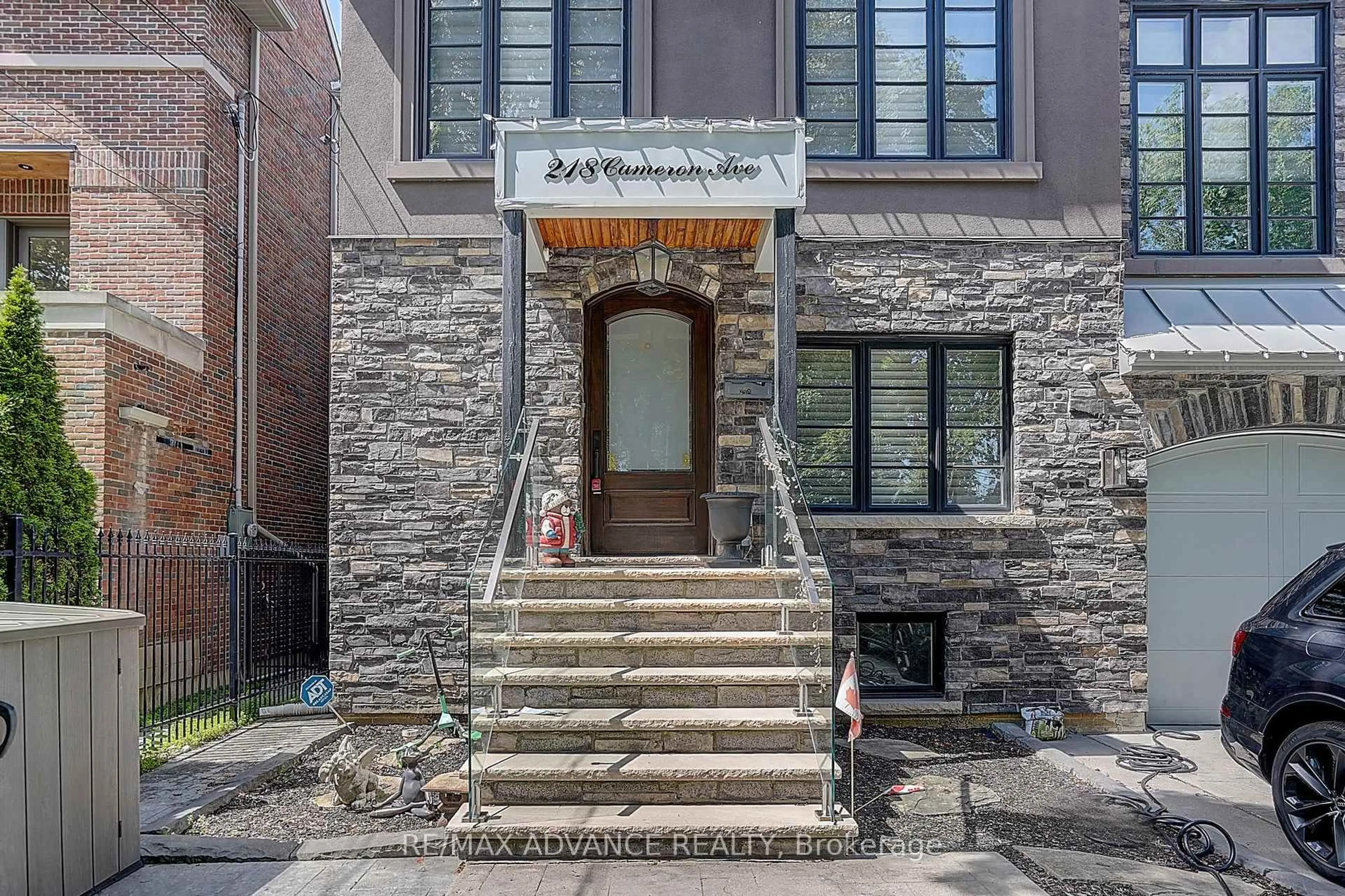 Unknown for 218 Cameron Ave, Toronto Ontario M2N 1E7