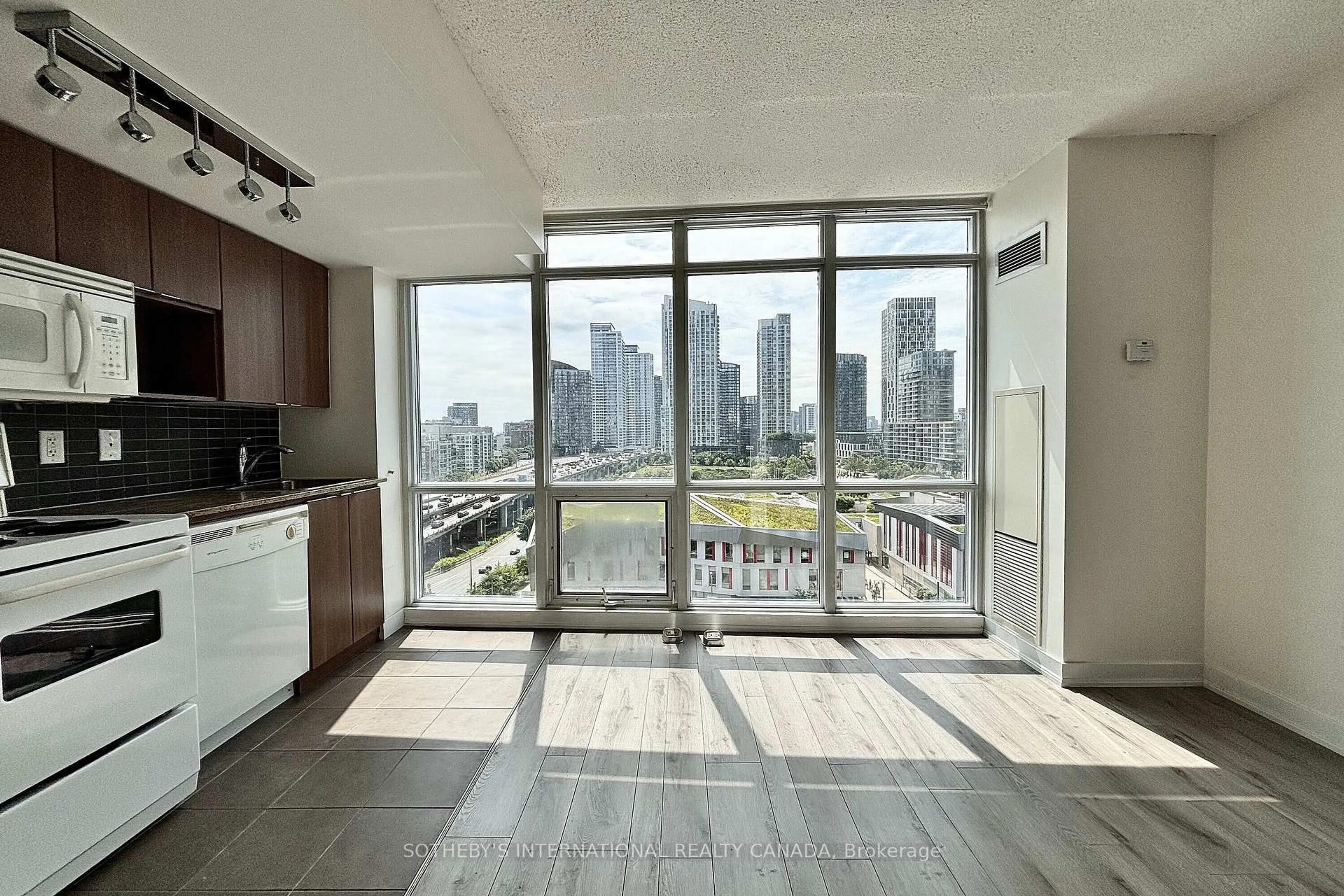 Unknown for 11 Brunel Crt #1216, Toronto Ontario M5V 3Y3