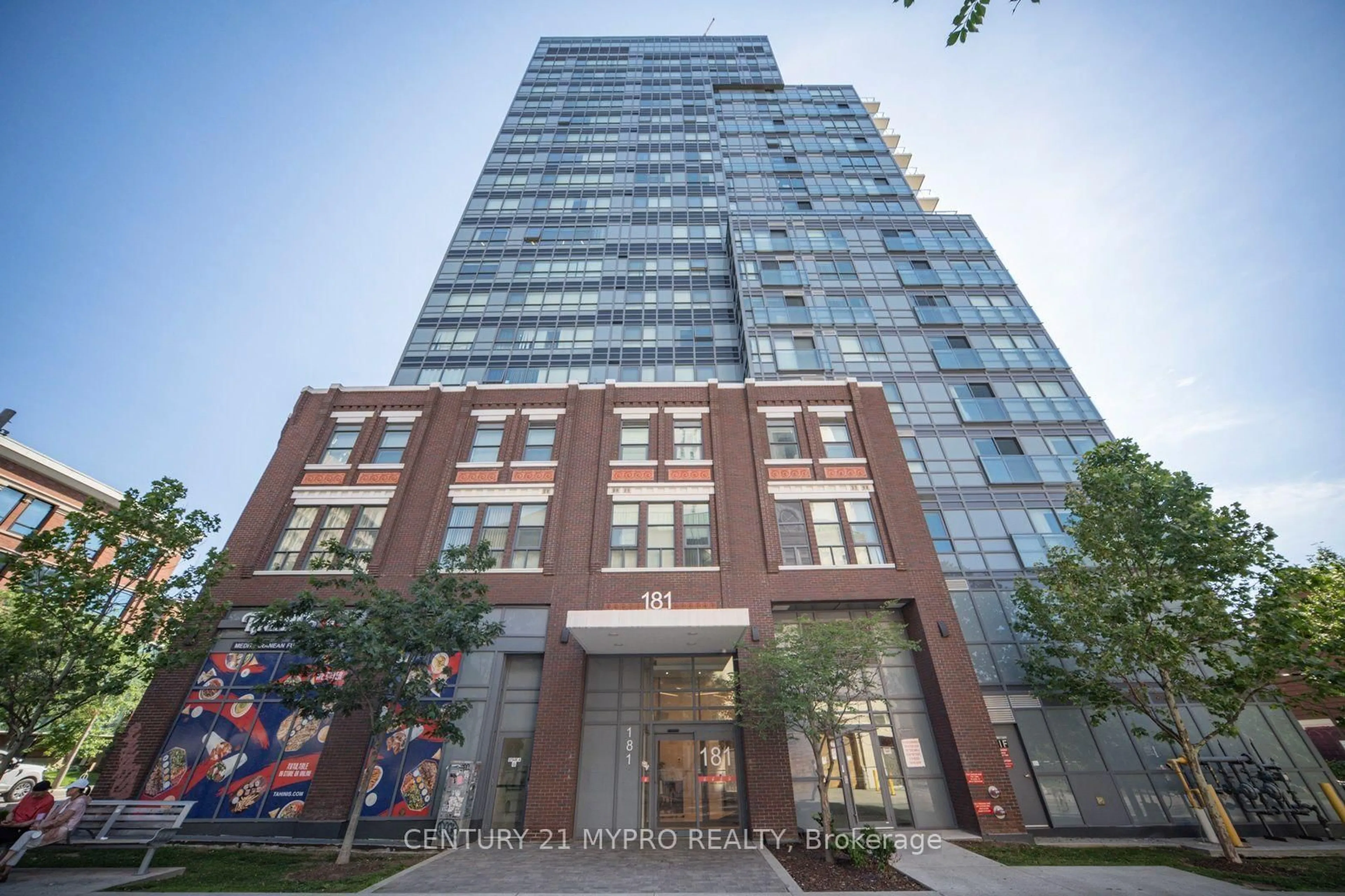 Indoor foyer for 181 Huron St #1604, Toronto Ontario M5T 0C1