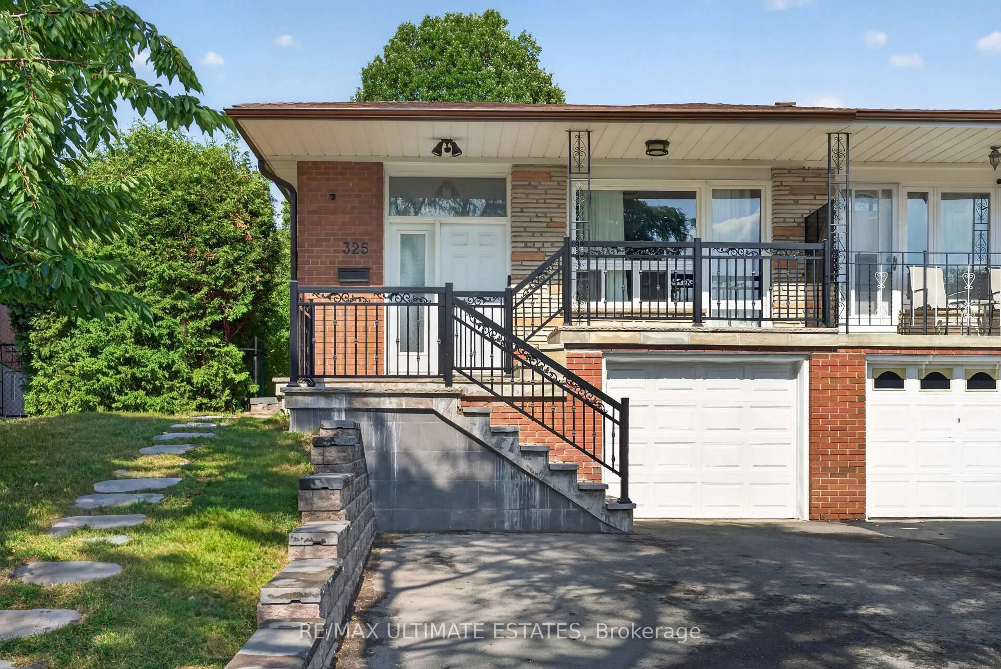 Home with brick exterior material, street for 325 Goldenwood Rd, Toronto Ontario M2M 2Z4