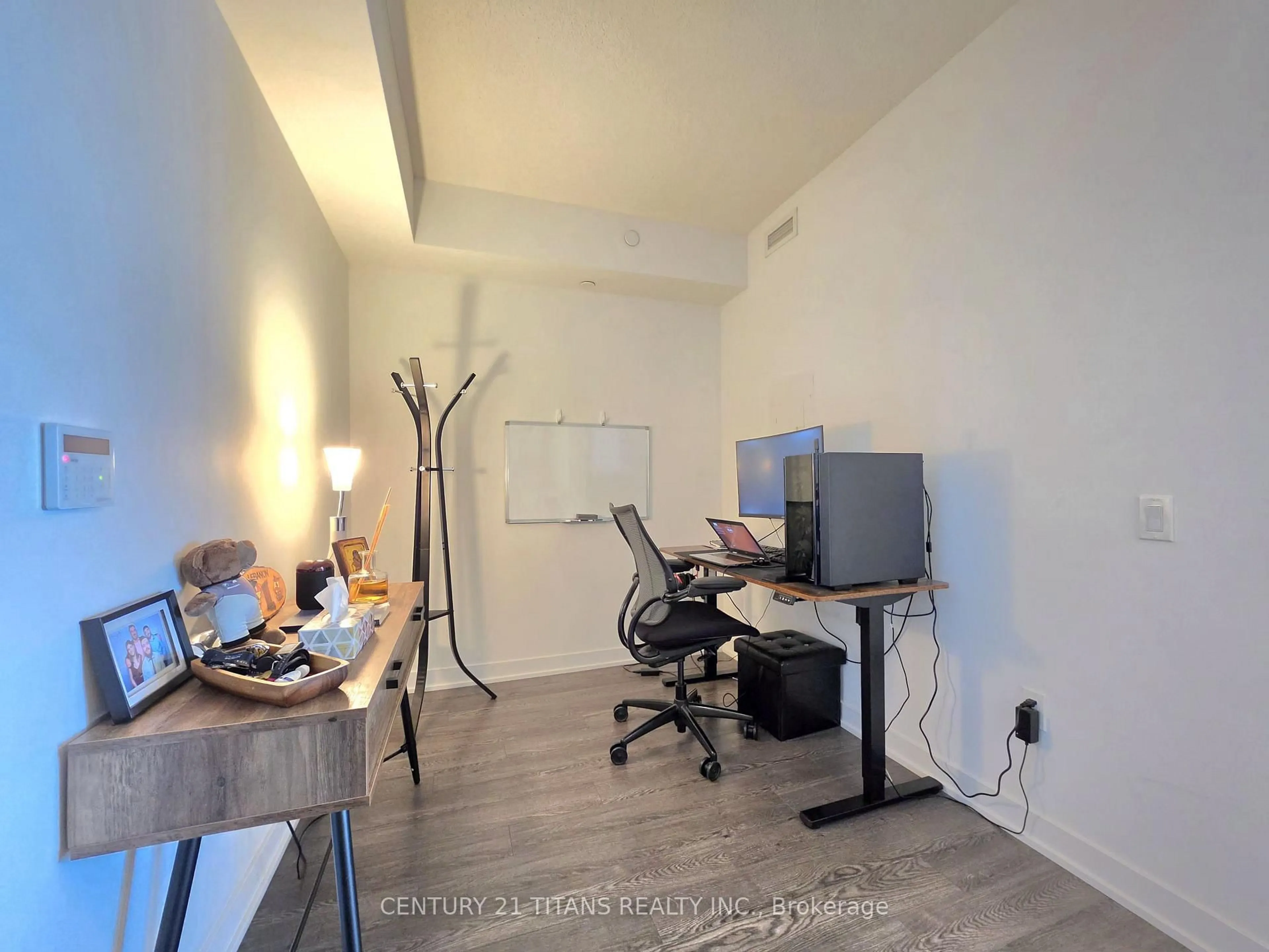 A pic of a room for 50 O'neill Rd #1610, Toronto Ontario M3C 0R1