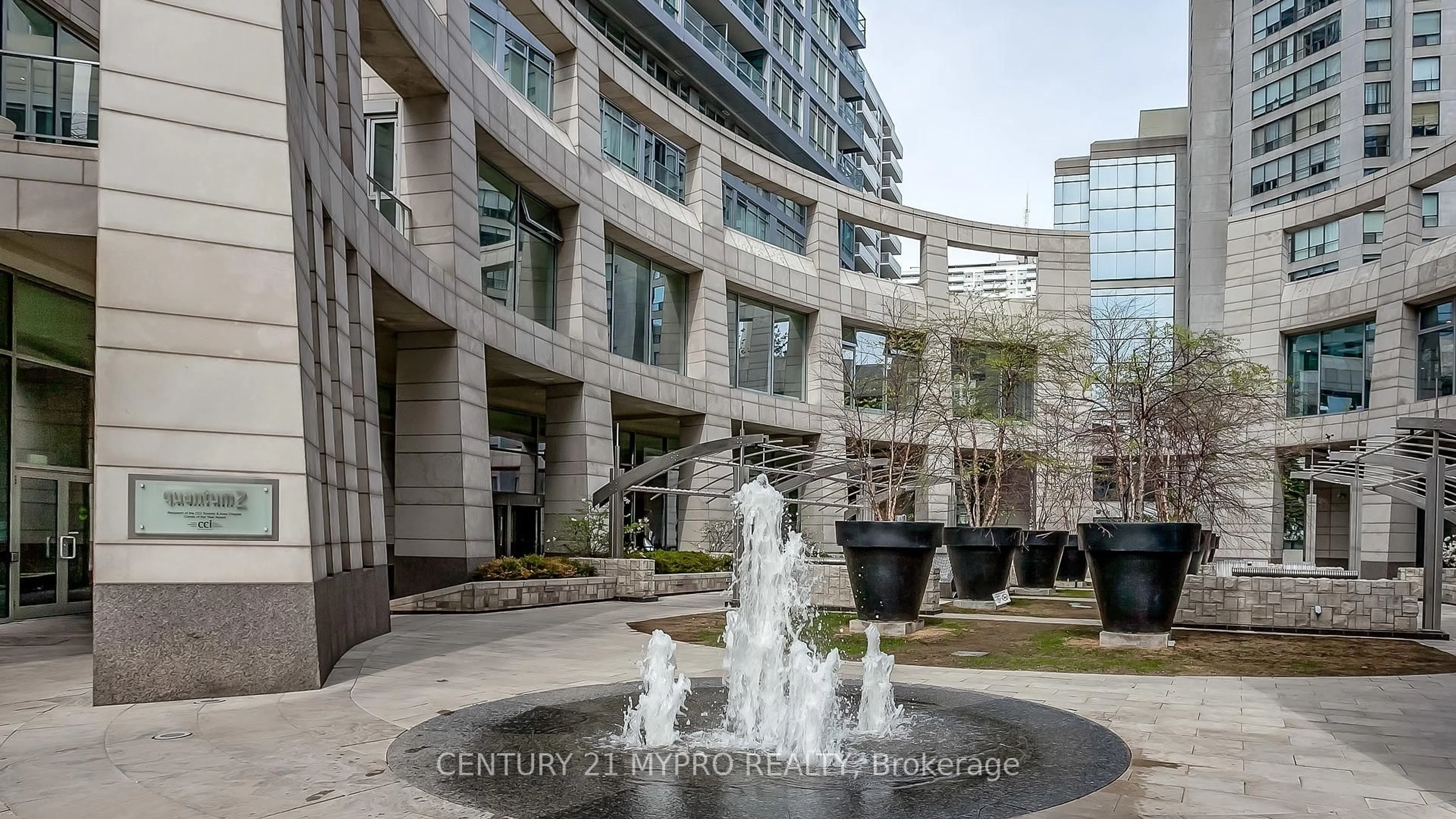 Indoor foyer for 2191 Yonge St #4310, Toronto Ontario M4S 3H8
