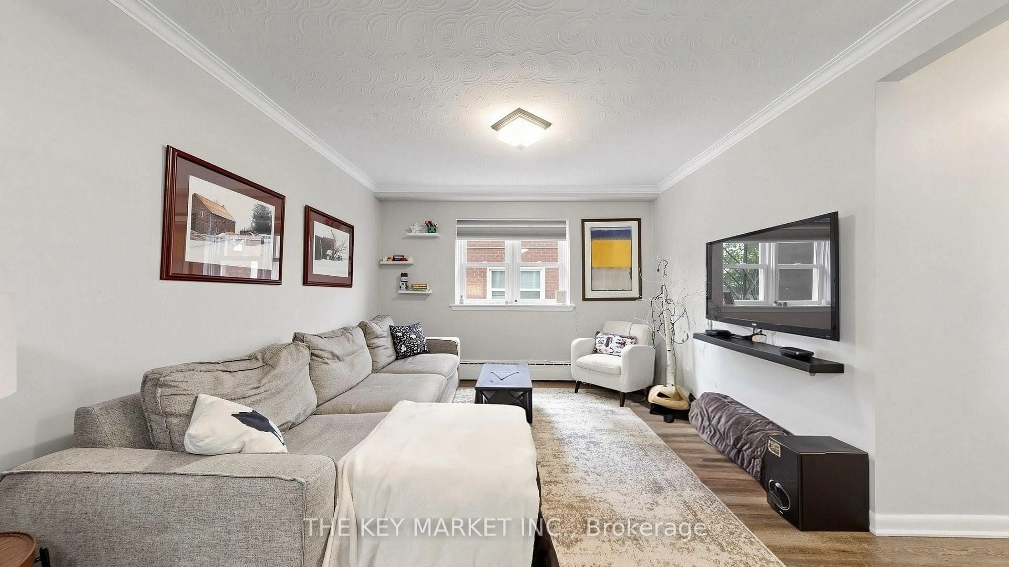 Living room with furniture, unknown for 209 St Clements Ave, Toronto Ontario M4R 1H3